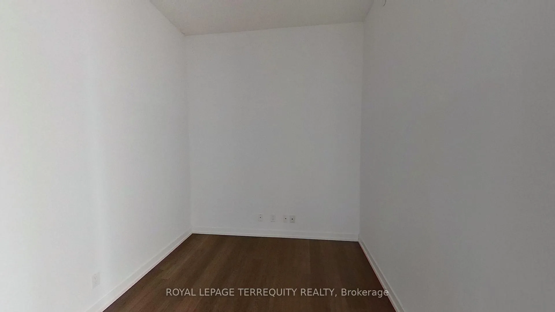 Photo 2 of Unit 2317, 98 Lillian Street, Toronto, Mount Pleasant East — HOMEH