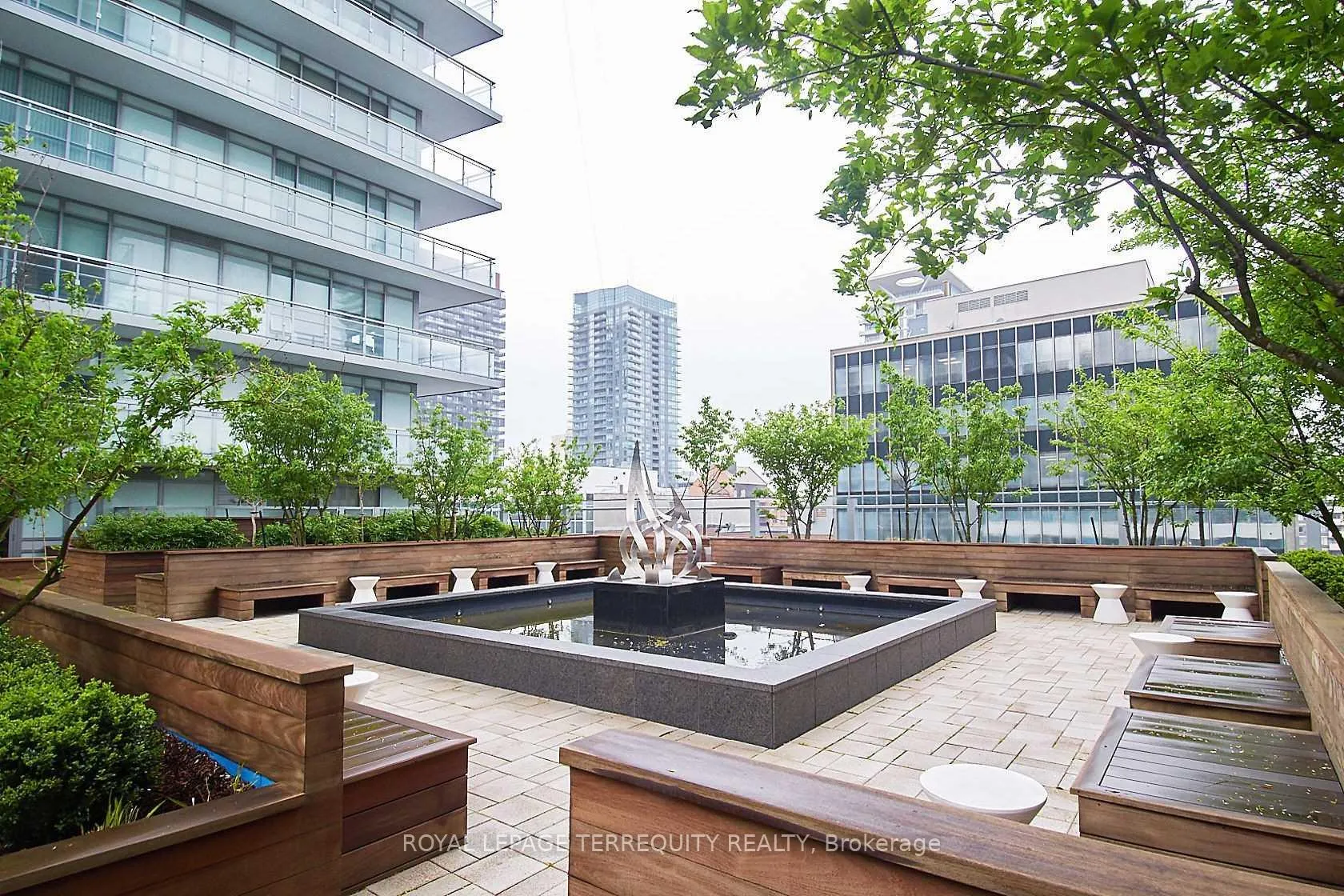 Photo 10 of Unit 2317, 98 Lillian Street, Toronto, Mount Pleasant East — HOMEH
