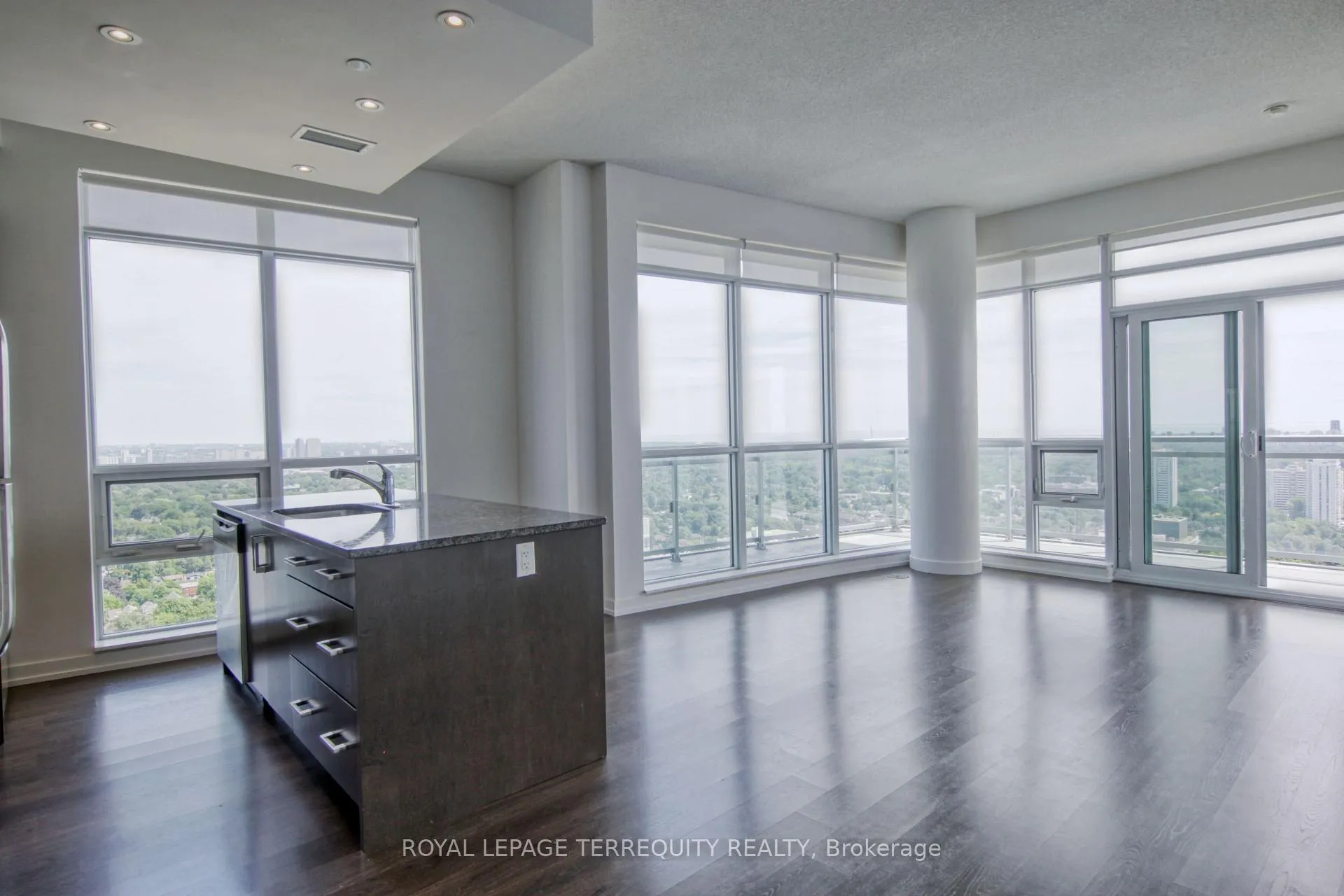 Photo 21 of Unit 2317, 98 Lillian Street, Toronto, Mount Pleasant East — HOMEH