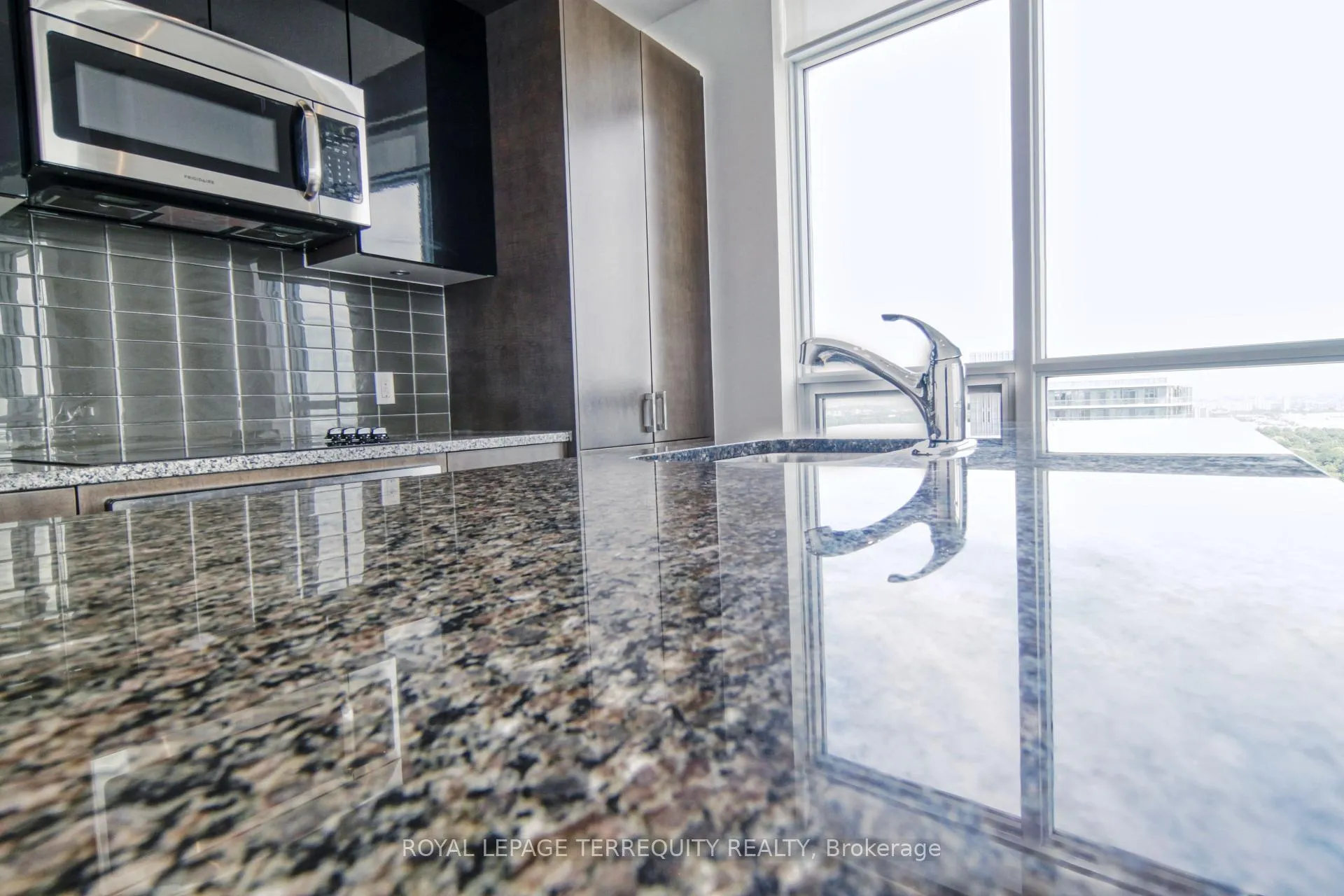 Photo 25 of Unit 2317, 98 Lillian Street, Toronto, Mount Pleasant East — HOMEH