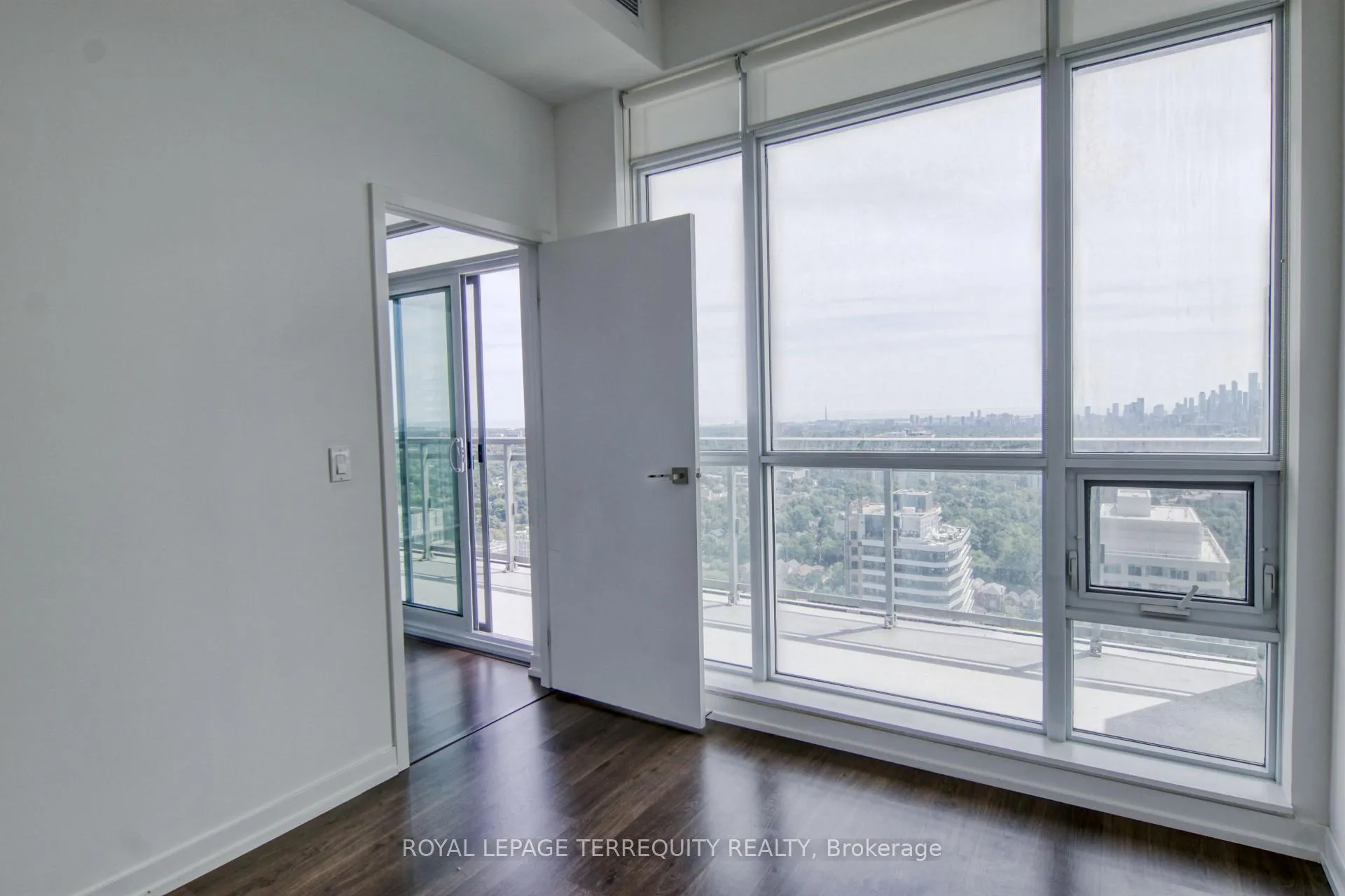 Photo 31 of Unit 2317, 98 Lillian Street, Toronto, Mount Pleasant East — HOMEH