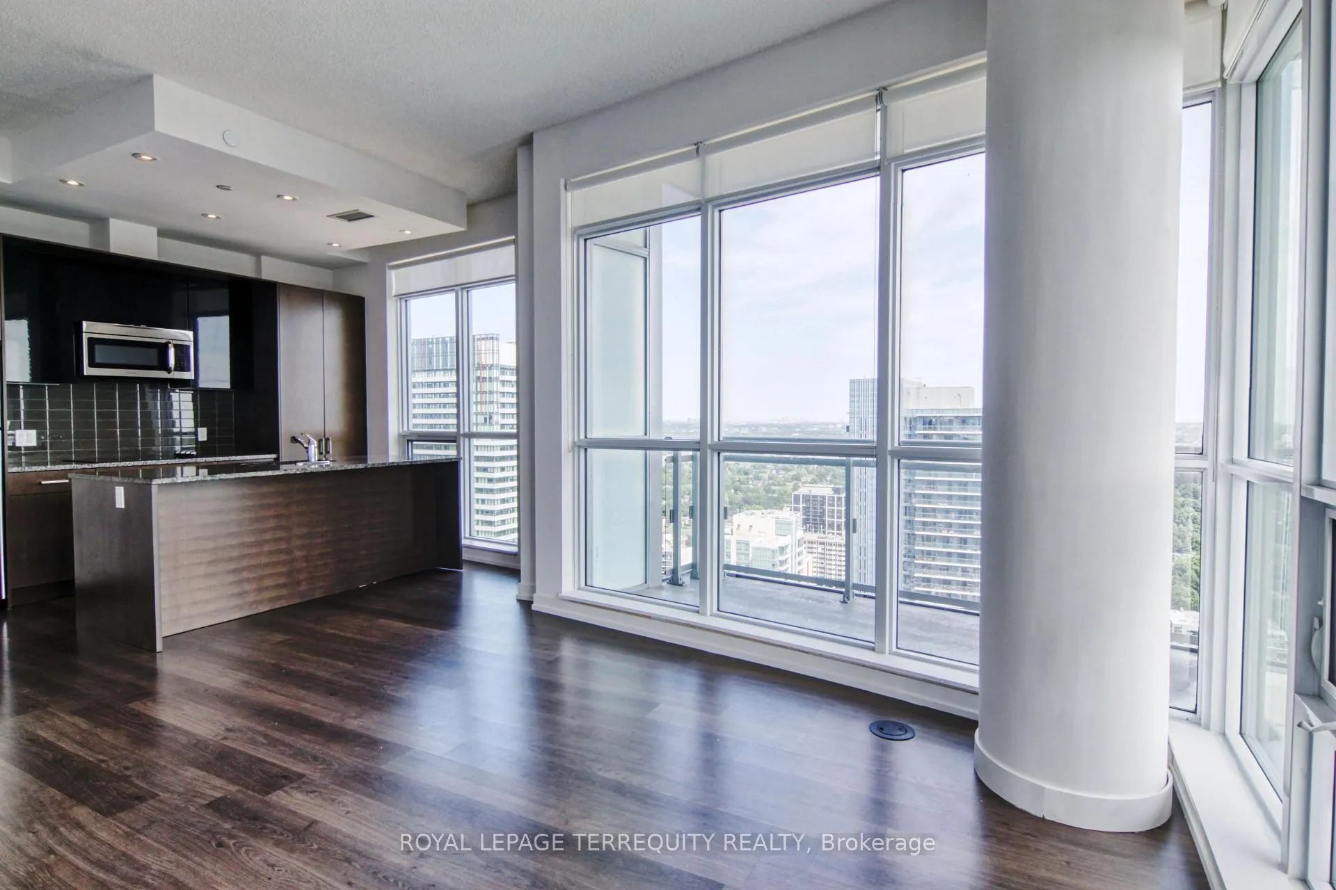 Photo 39 of Unit 2317, 98 Lillian Street, Toronto, Mount Pleasant East — HOMEH
