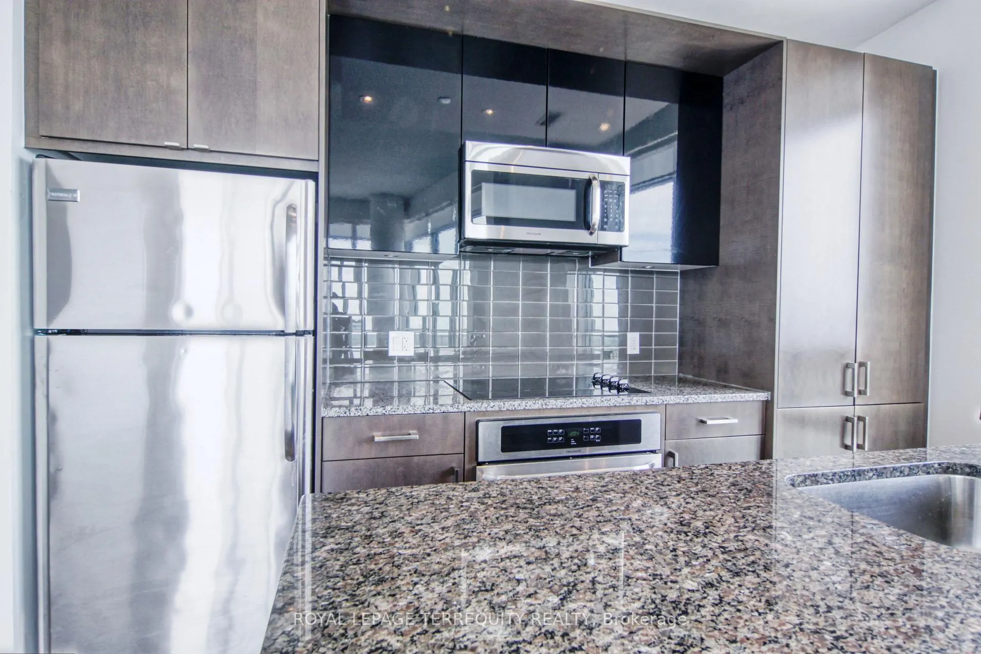 Photo 40 of Unit 2317, 98 Lillian Street, Toronto, Mount Pleasant East — HOMEH