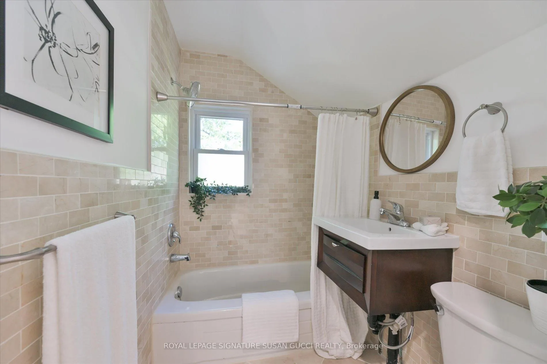Photo 27 of 93 Coleridge Avenue, Toronto, Woodbine-Lumsden — HOMEH