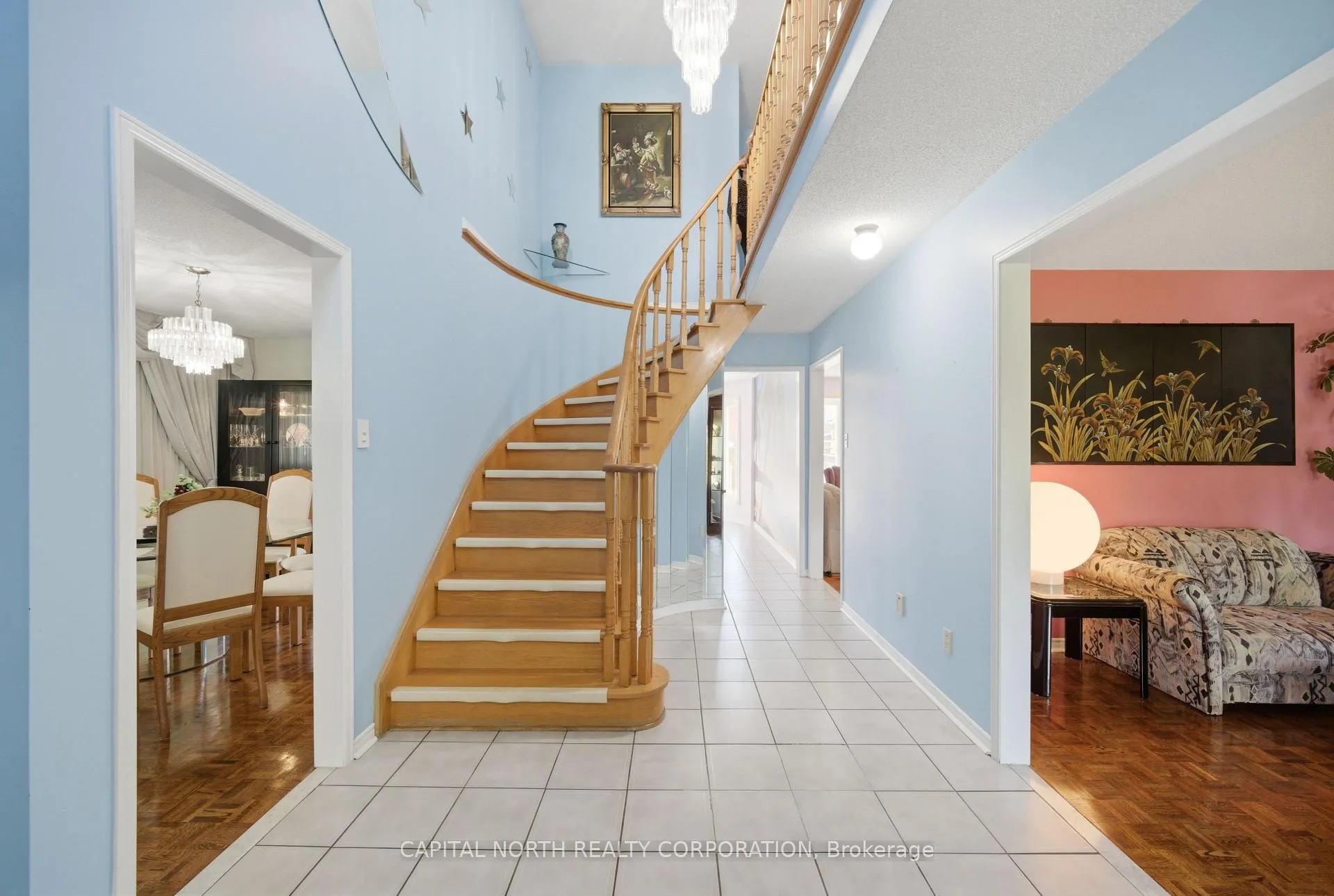 Photo 4 of 168 Valleyway Crescent, Vaughan, Maple — HOMEH