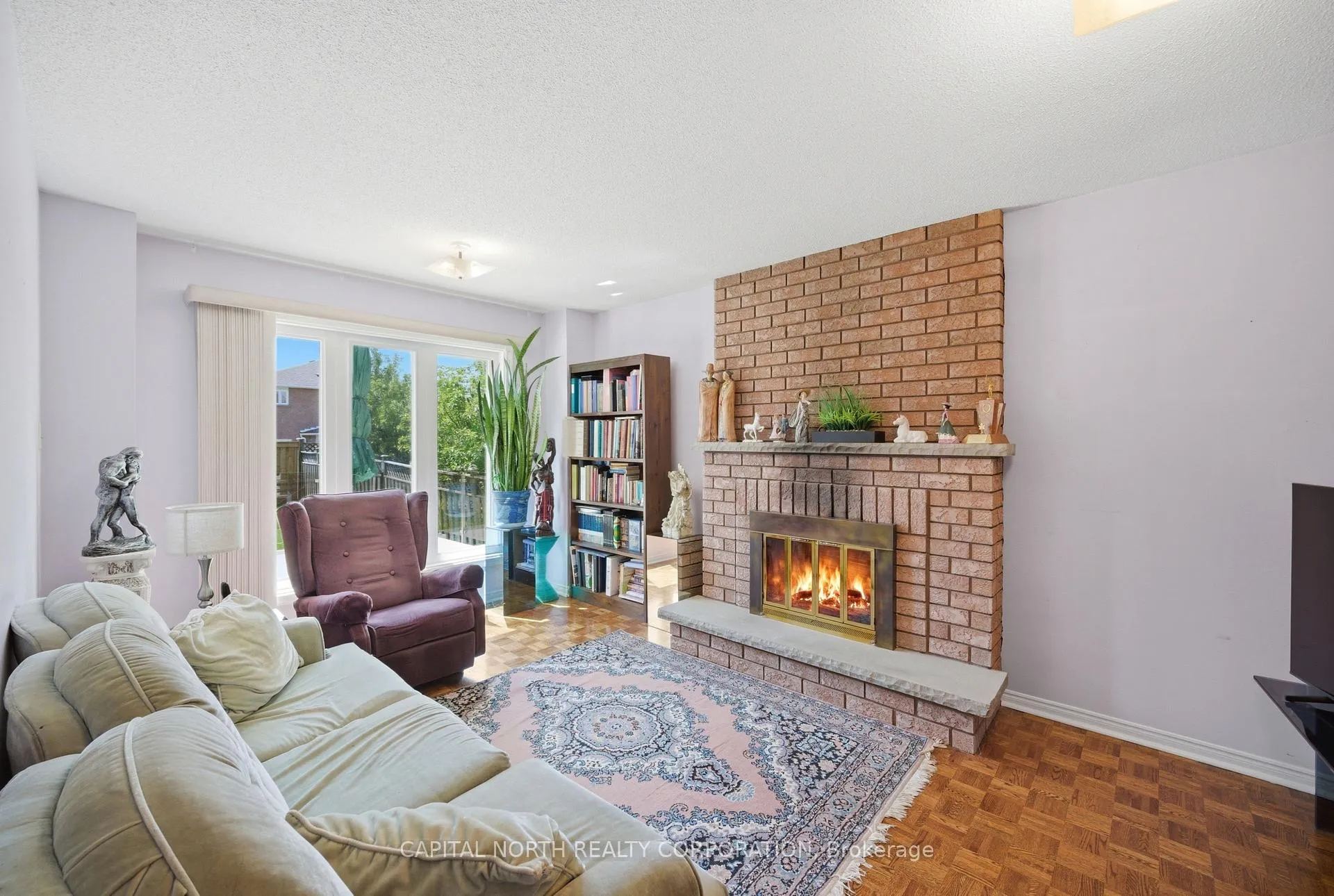 Photo 8 of 168 Valleyway Crescent, Vaughan, Maple — HOMEH