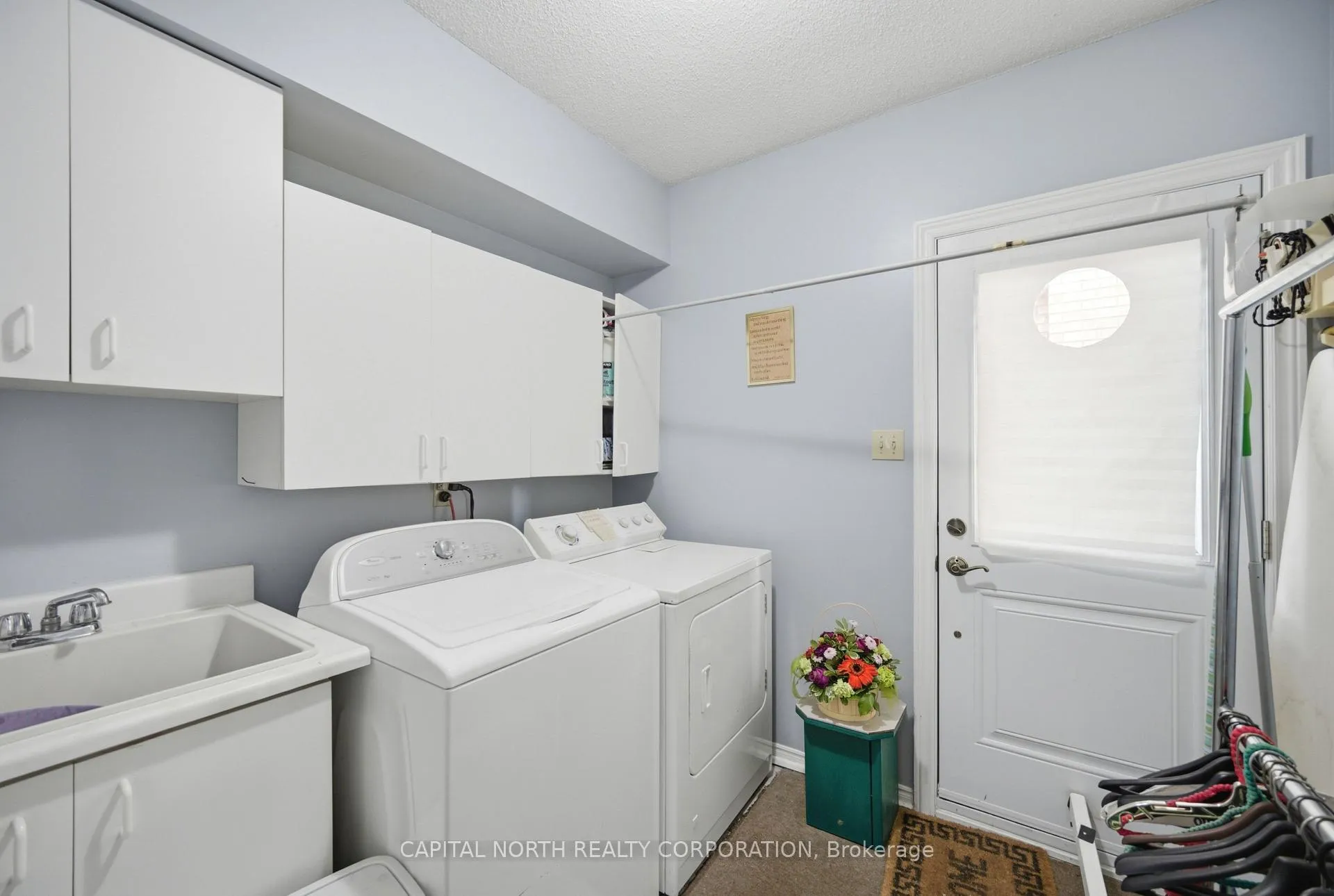 Photo 14 of 168 Valleyway Crescent, Vaughan, Maple — HOMEH
