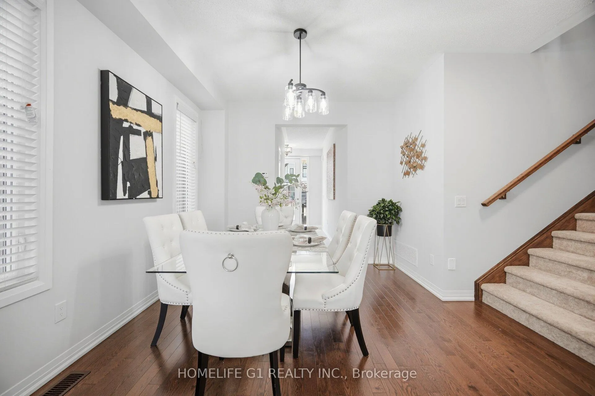 Photo 4 of 127 Fairey Crescent, Hamilton, Mount Hope — HOMEH