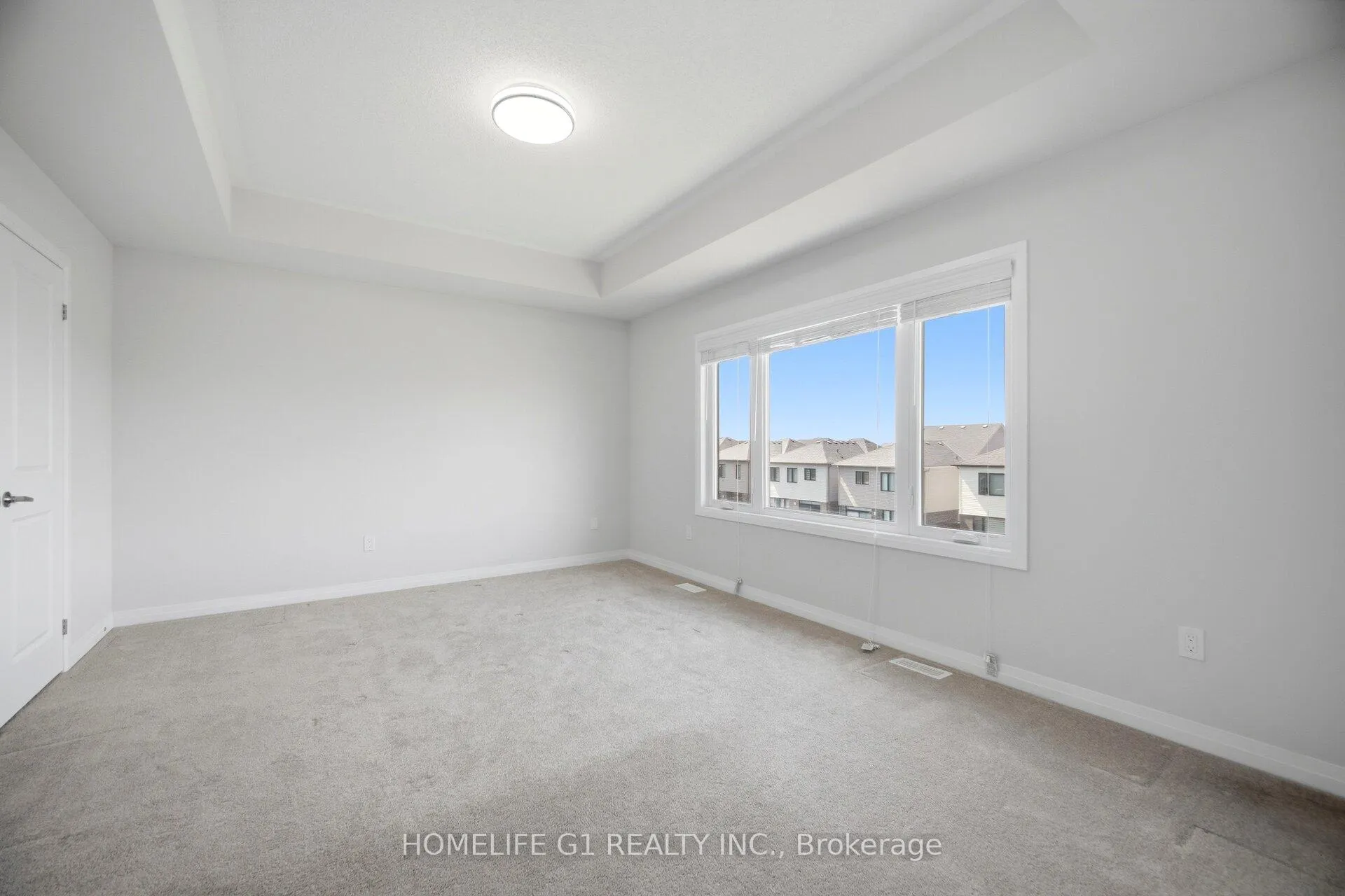 Photo 8 of 127 Fairey Crescent, Hamilton, Mount Hope — HOMEH