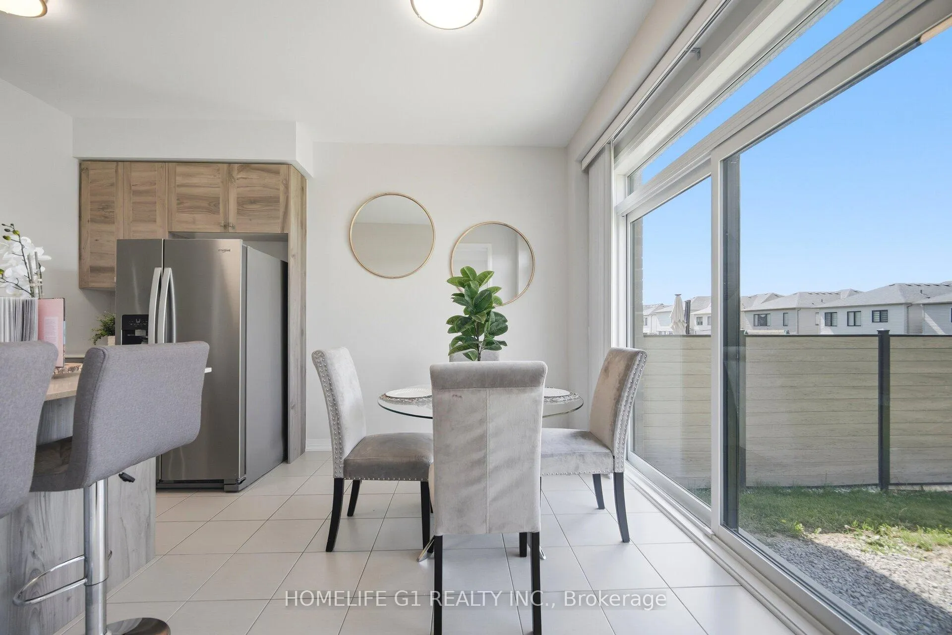Photo 10 of 127 Fairey Crescent, Hamilton, Mount Hope — HOMEH