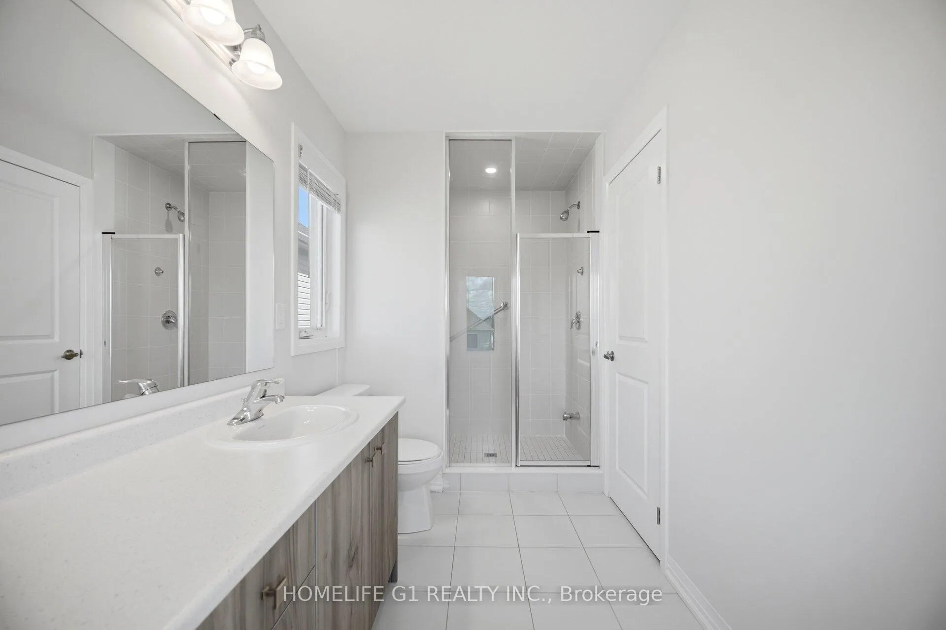 Photo 11 of 127 Fairey Crescent, Hamilton, Mount Hope — HOMEH