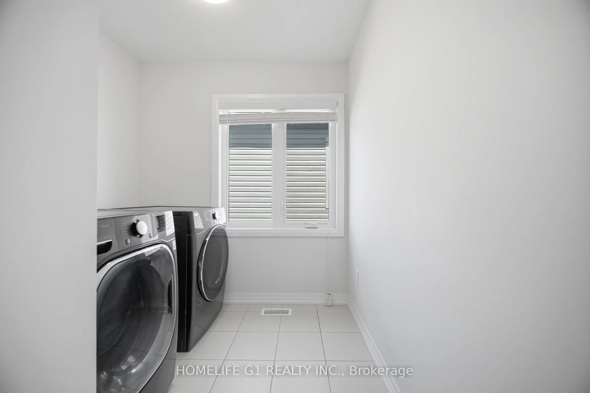 Photo 17 of 127 Fairey Crescent, Hamilton, Mount Hope — HOMEH