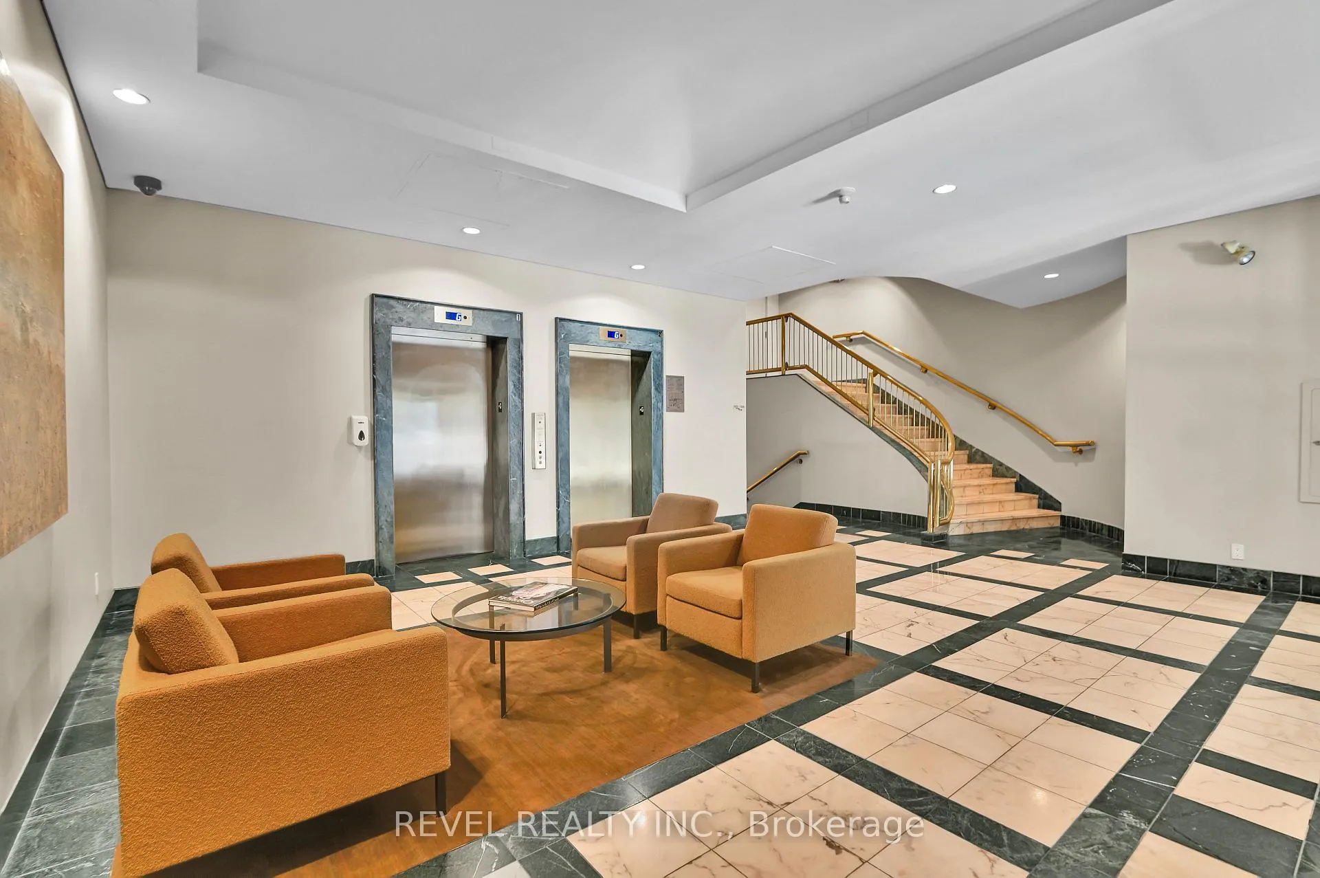 Photo 2 of Unit 301, 15 Murray Street, Ottawa, Lower Town/Byward Market — HOMEH