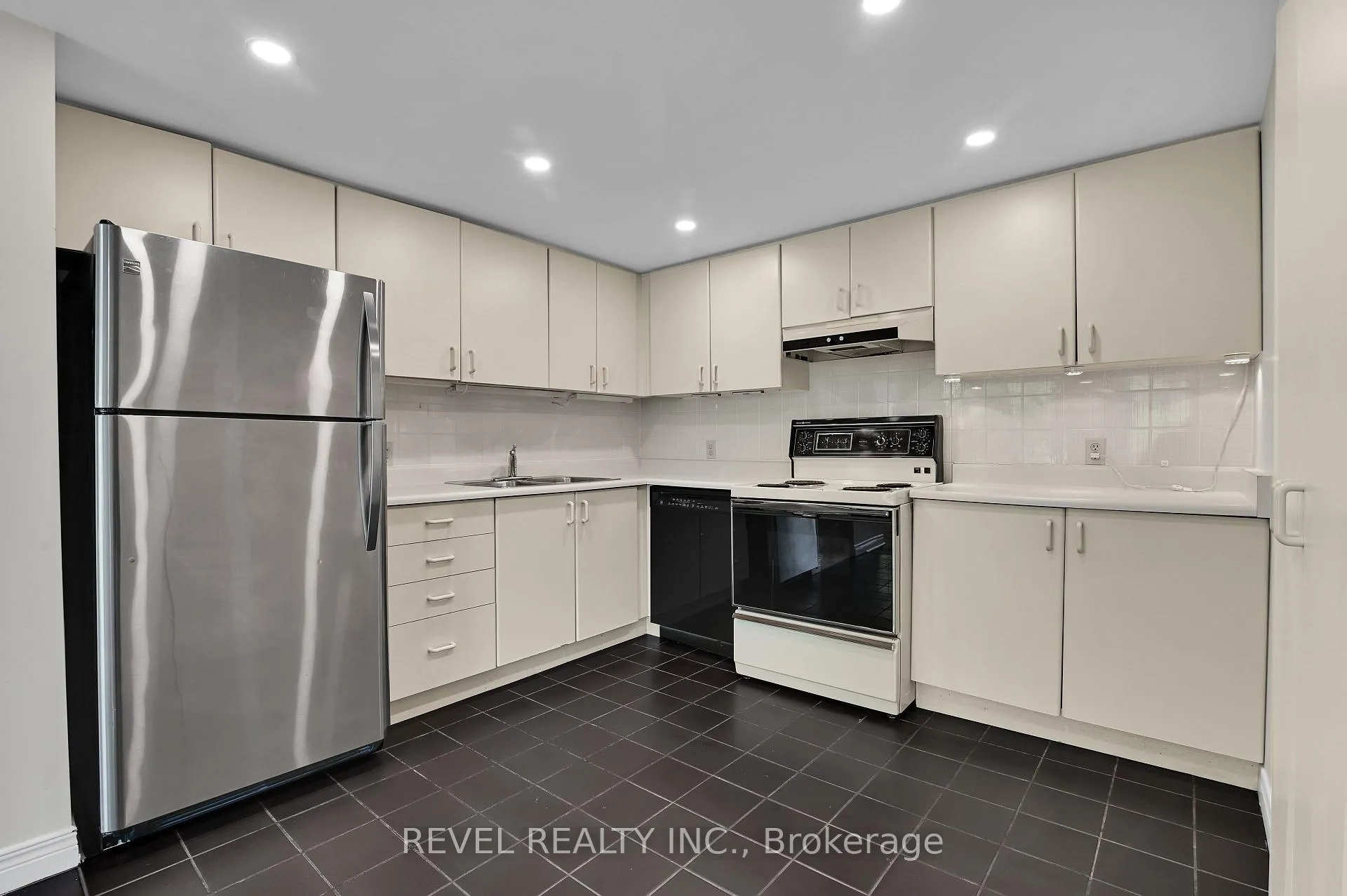 Photo 8 of Unit 301, 15 Murray Street, Ottawa, Lower Town/Byward Market — HOMEH