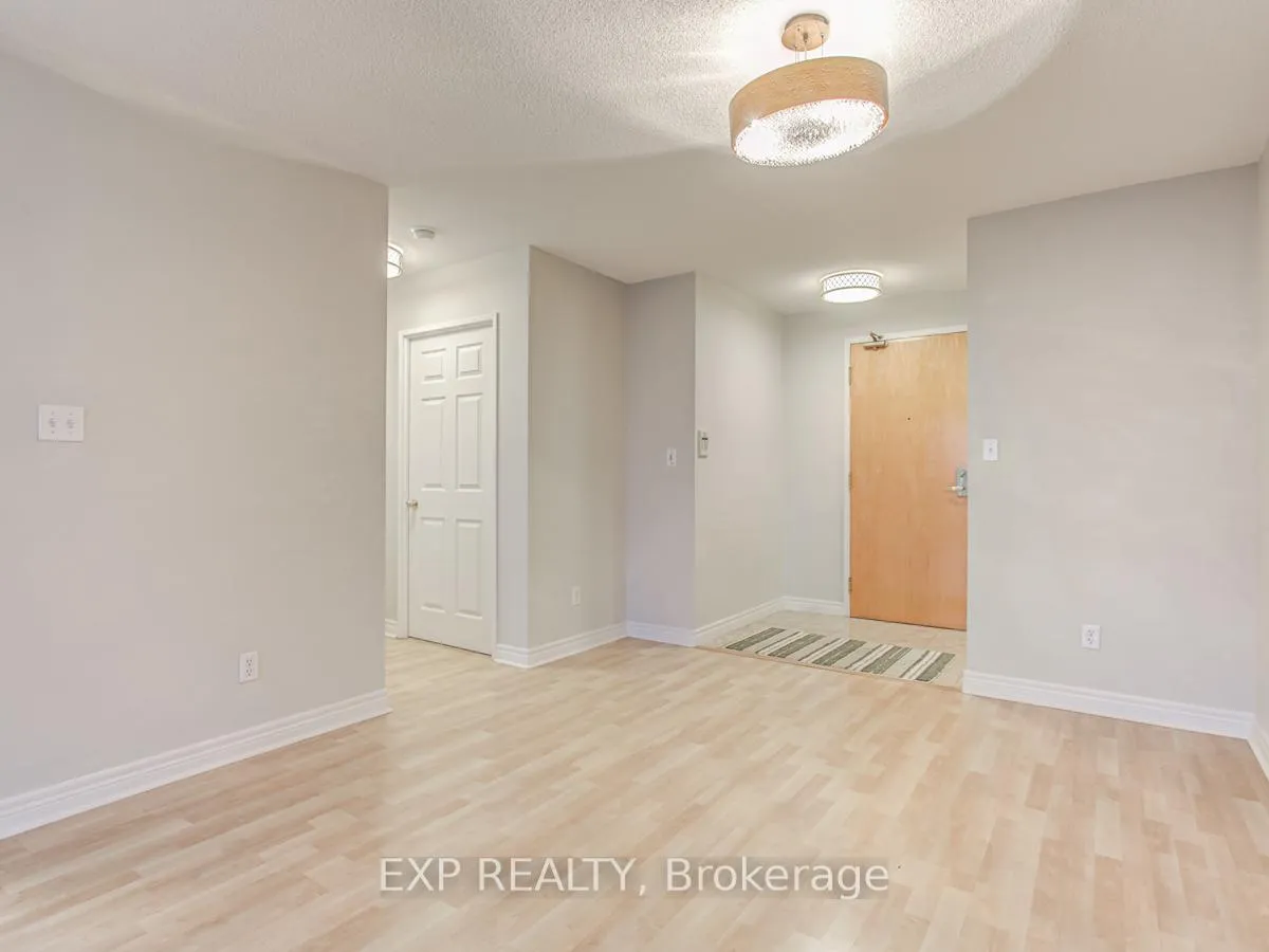 Photo 3 of Unit 1509, 43 Eglinton Avenue E, Toronto, Mount Pleasant West — HOMEH