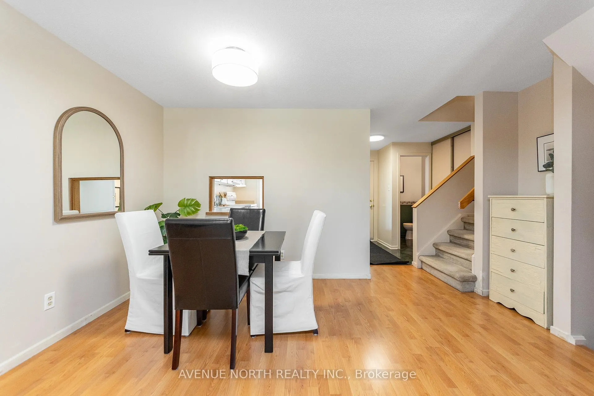 Photo 12 of 1897 Stonehenge Crescent, Ottawa, Pineview — HOMEH