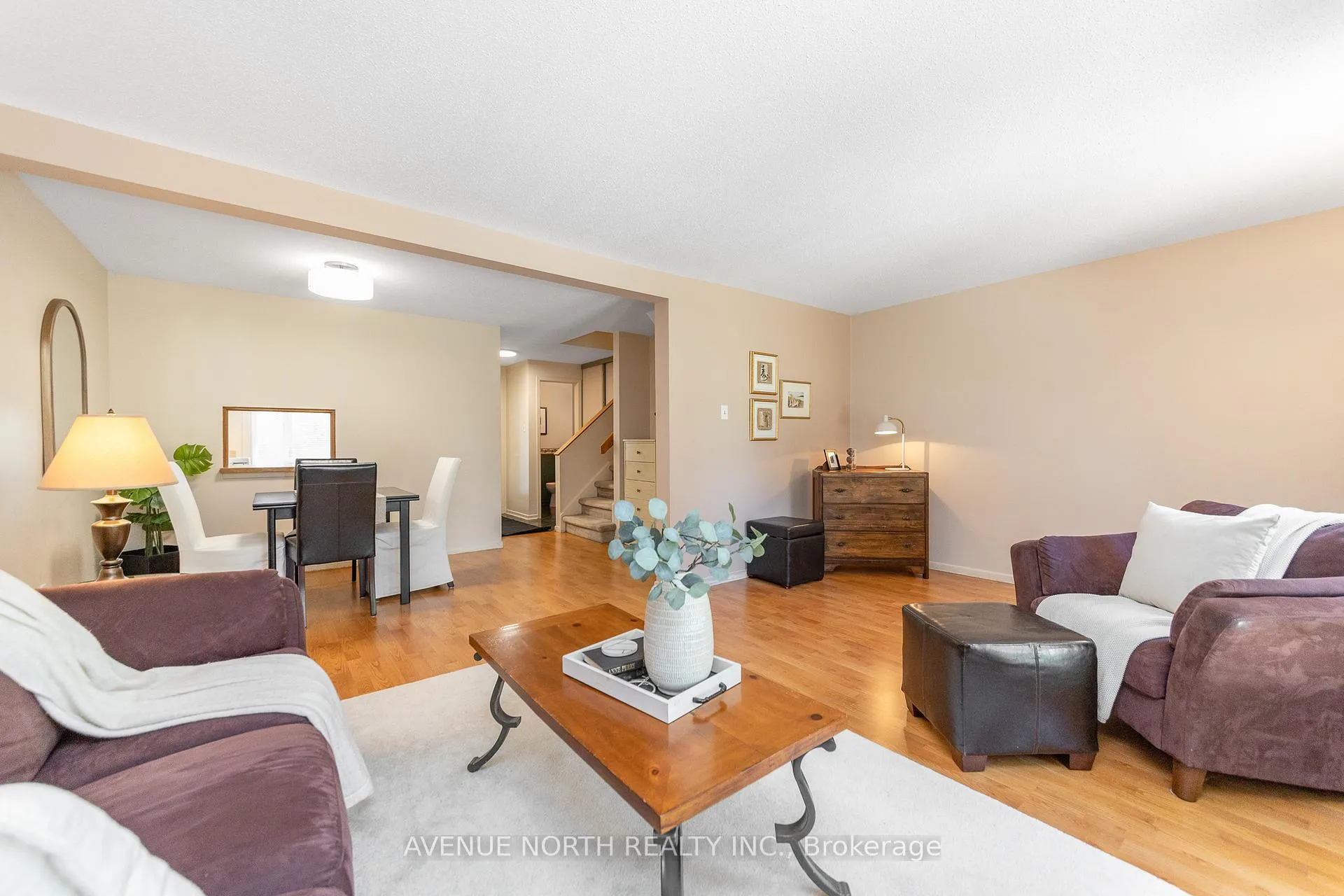 Photo 18 of 1897 Stonehenge Crescent, Ottawa, Pineview — HOMEH