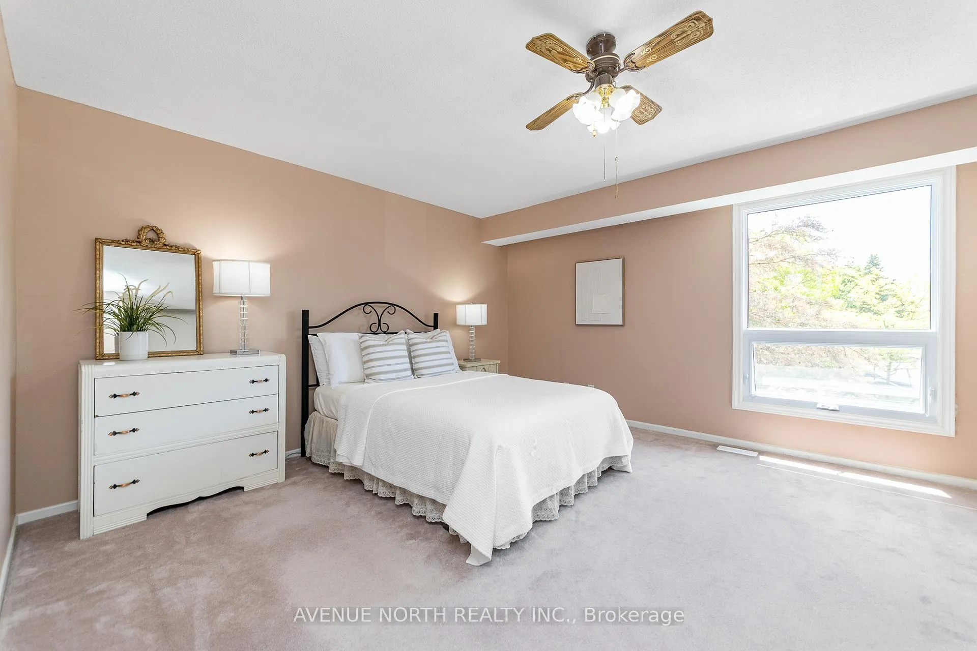 Photo 21 of 1897 Stonehenge Crescent, Ottawa, Pineview — HOMEH