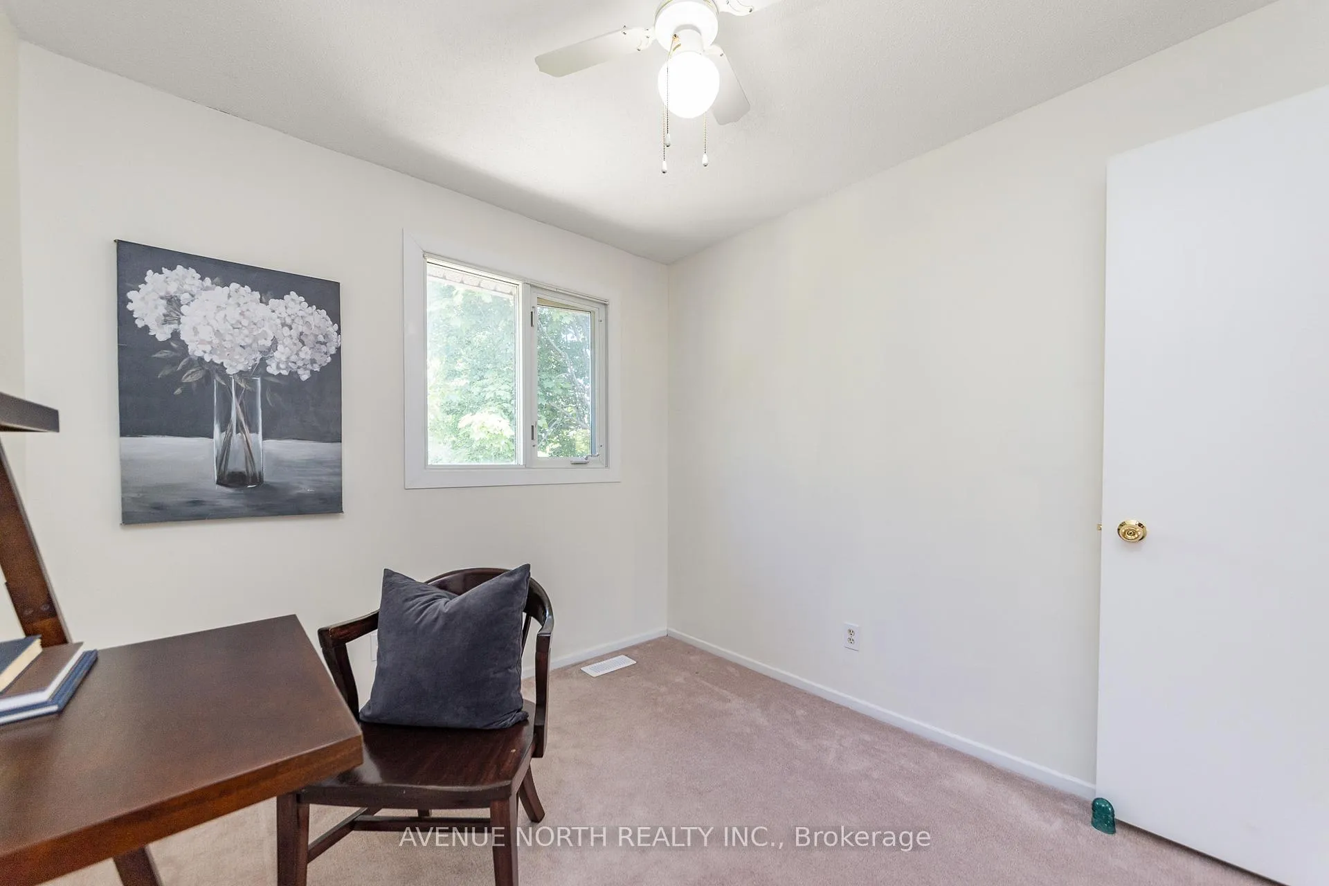 Photo 26 of 1897 Stonehenge Crescent, Ottawa, Pineview — HOMEH