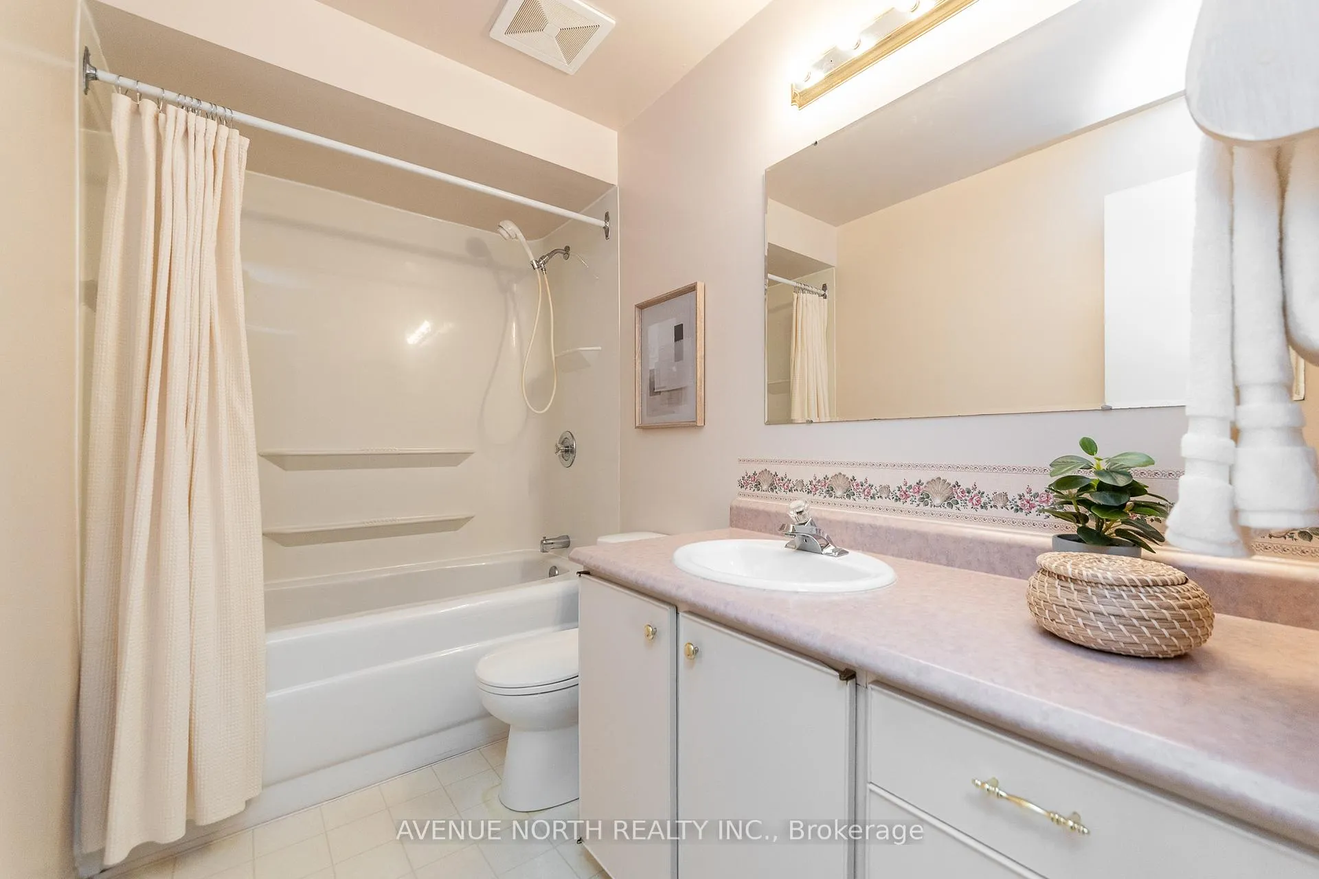 Photo 30 of 1897 Stonehenge Crescent, Ottawa, Pineview — HOMEH