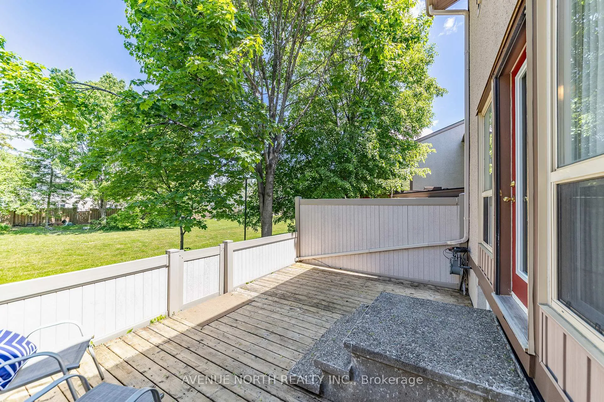 Photo 39 of 1897 Stonehenge Crescent, Ottawa, Pineview — HOMEH