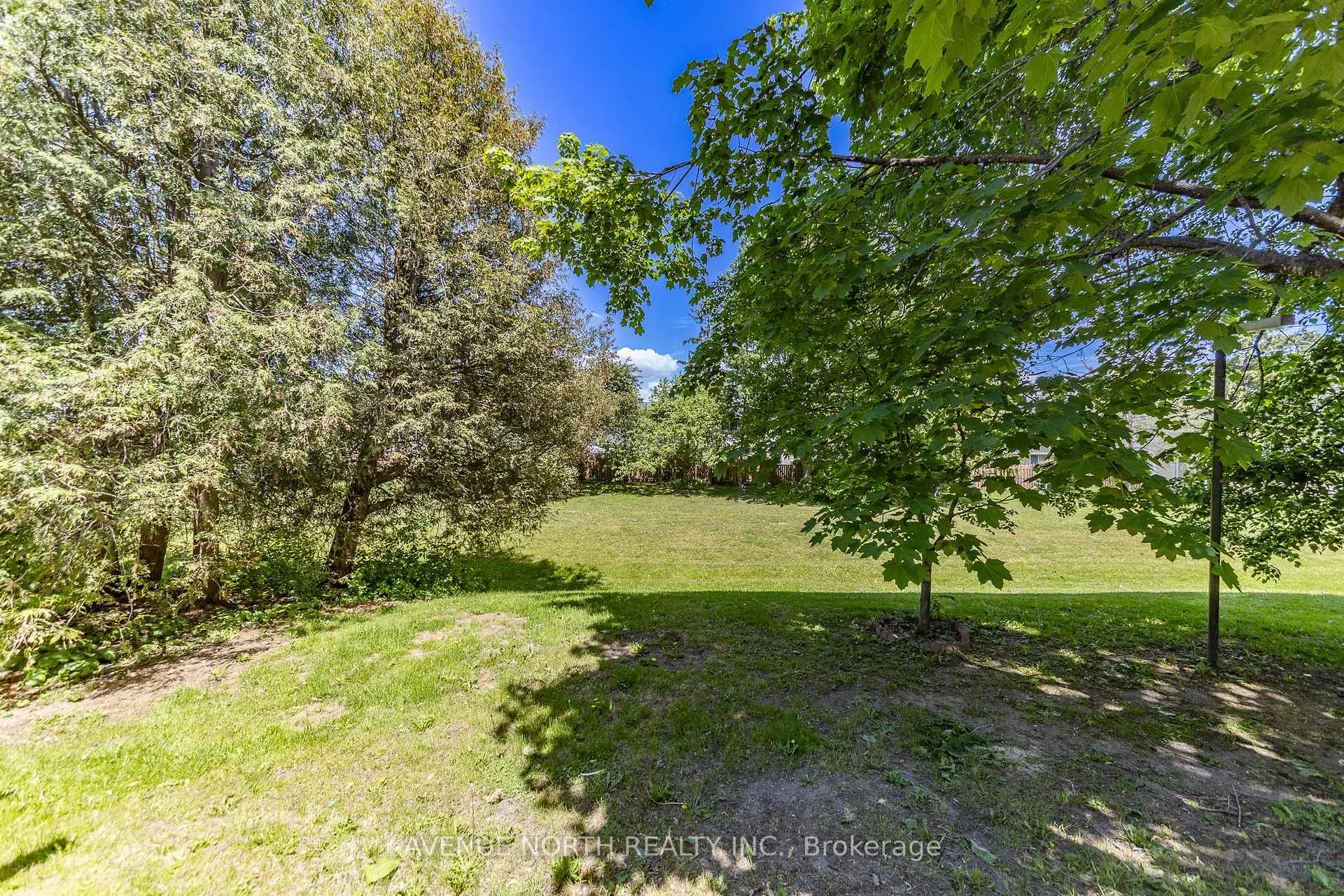 Photo 40 of 1897 Stonehenge Crescent, Ottawa, Pineview — HOMEH