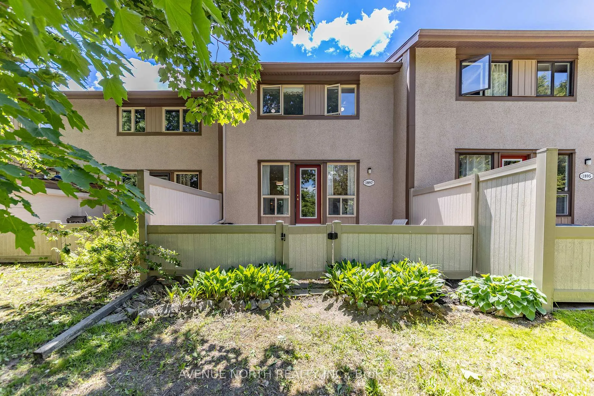 Photo 41 of 1897 Stonehenge Crescent, Ottawa, Pineview — HOMEH