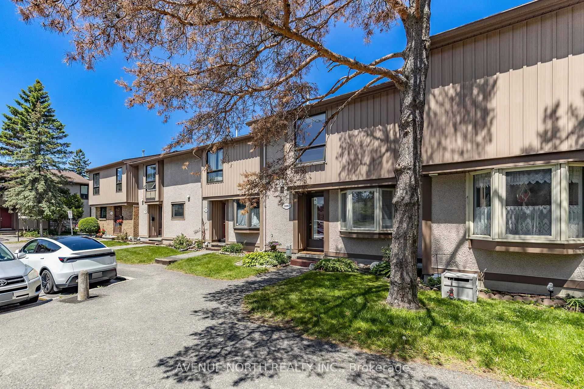 Photo 43 of 1897 Stonehenge Crescent, Ottawa, Pineview — HOMEH