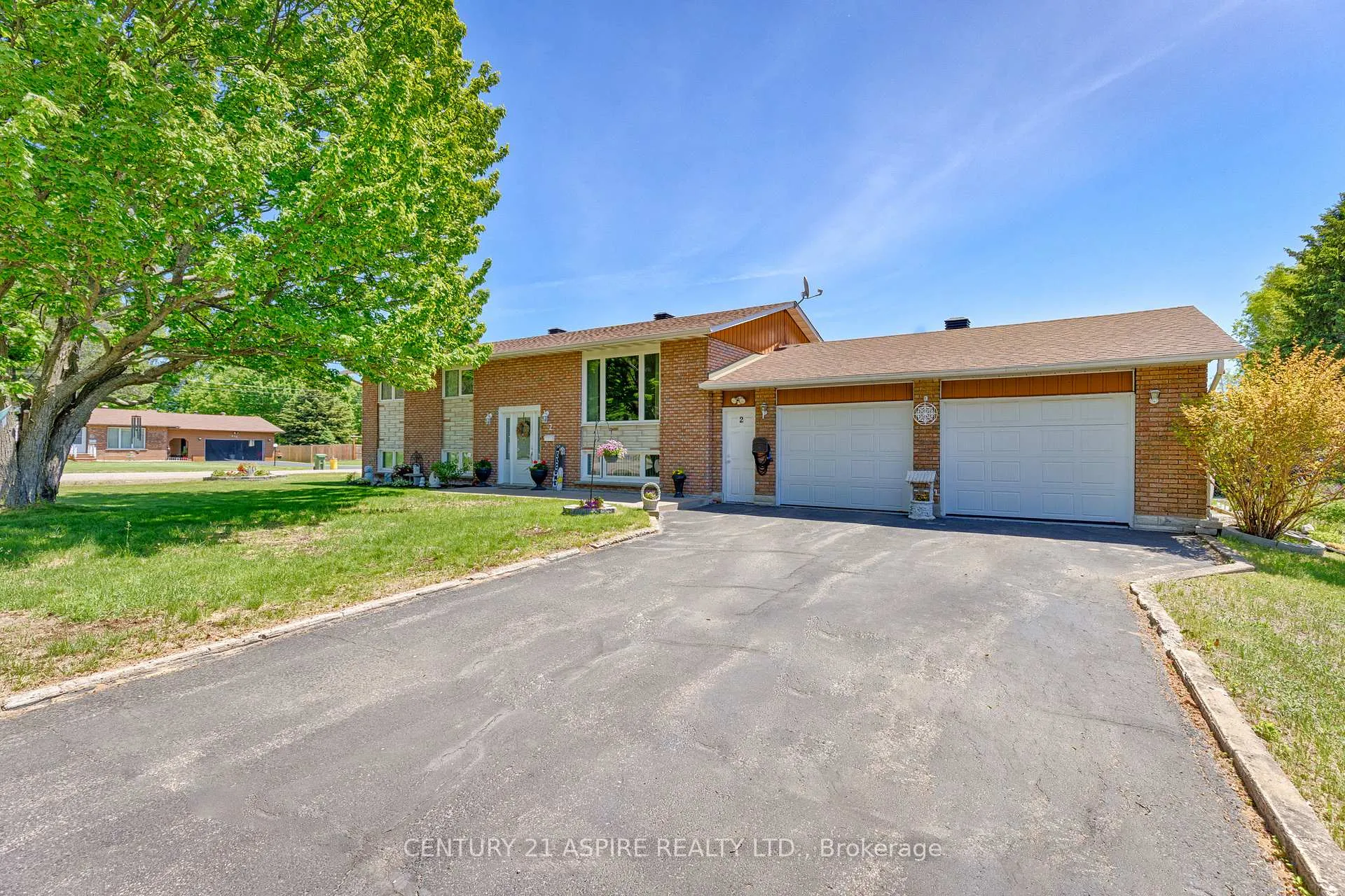 Photo 2 of 2 Doris Street, Petawawa — HOMEH