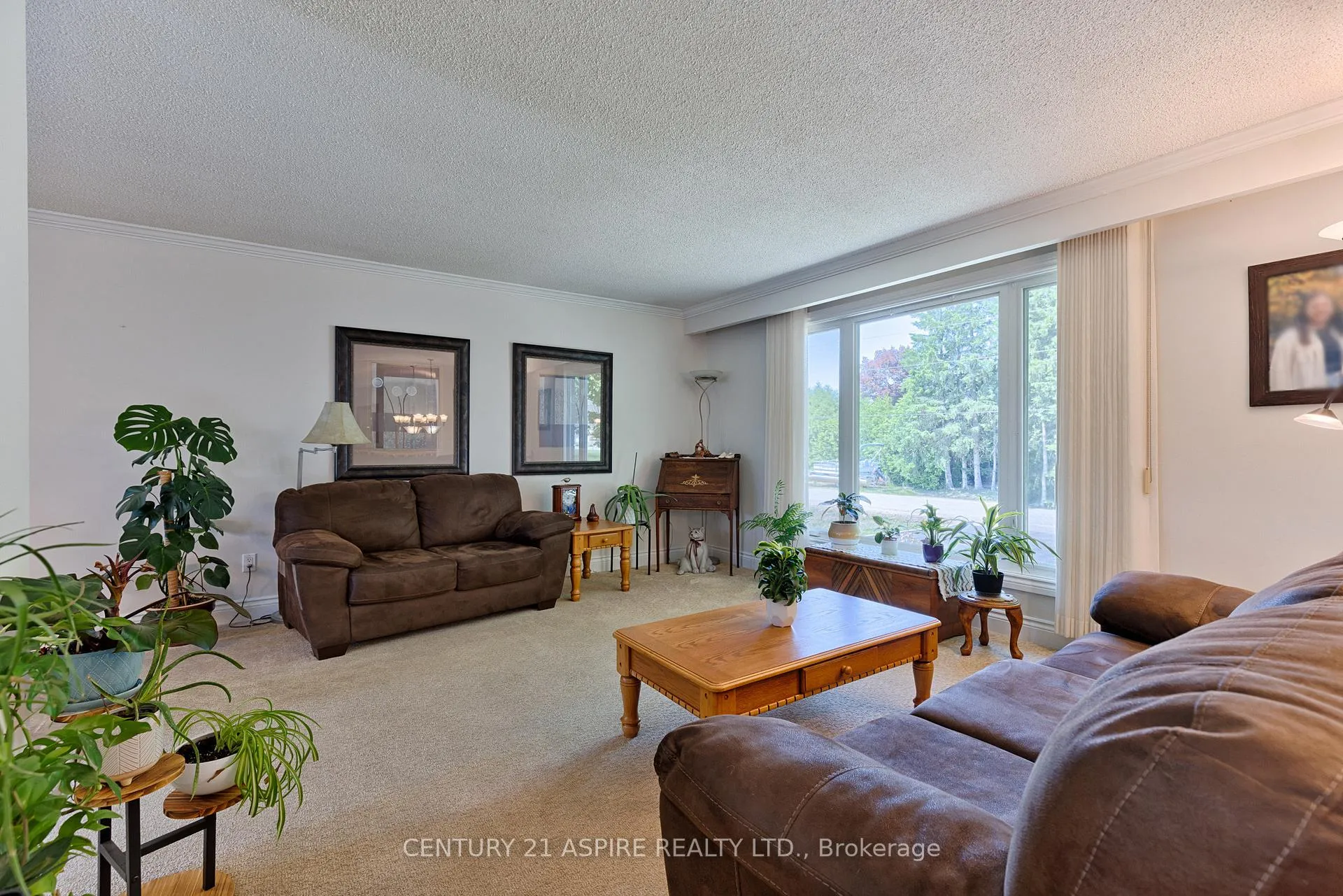 Photo 7 of 2 Doris Street, Petawawa — HOMEH