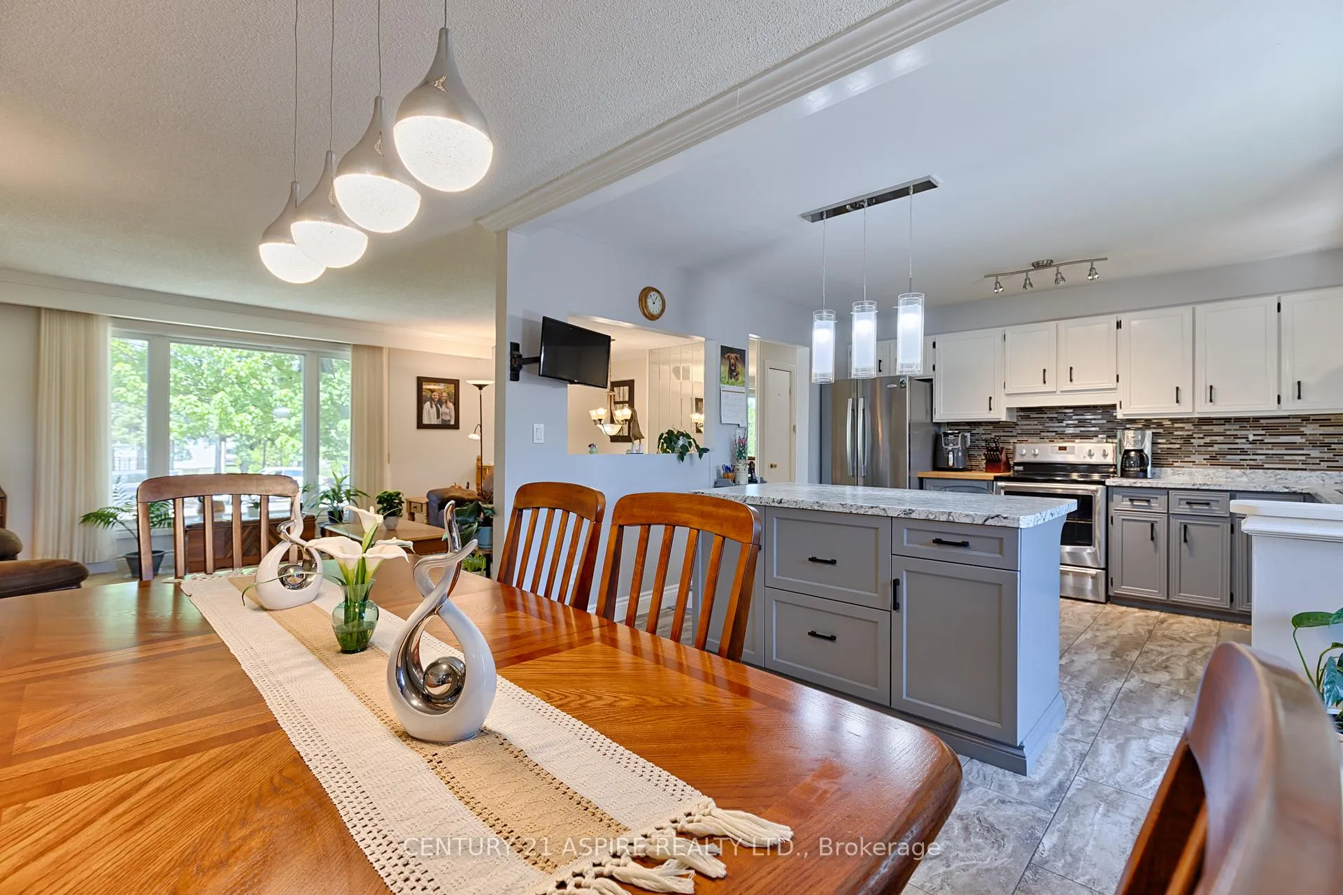 Photo 12 of 2 Doris Street, Petawawa — HOMEH