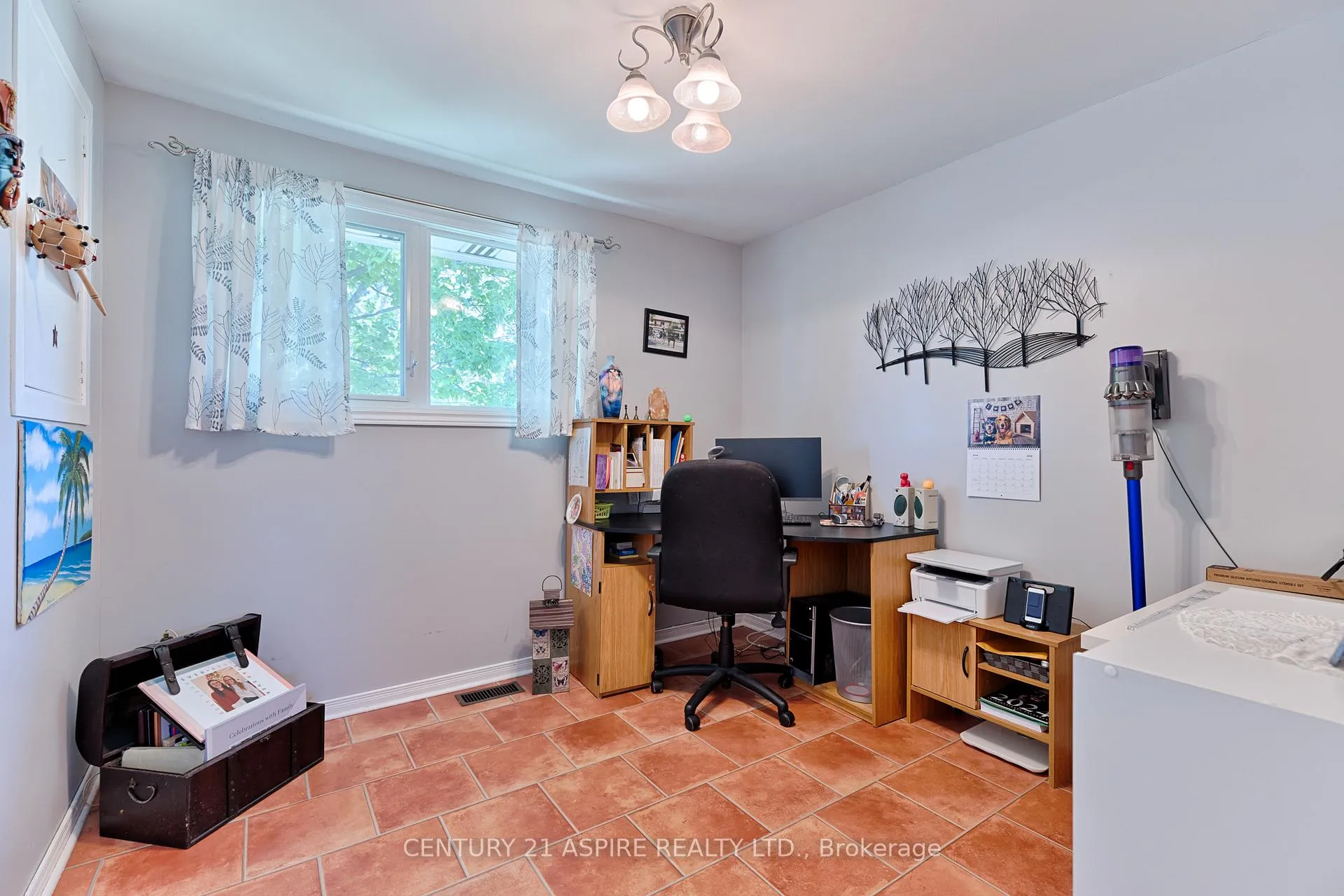 Photo 23 of 2 Doris Street, Petawawa — HOMEH