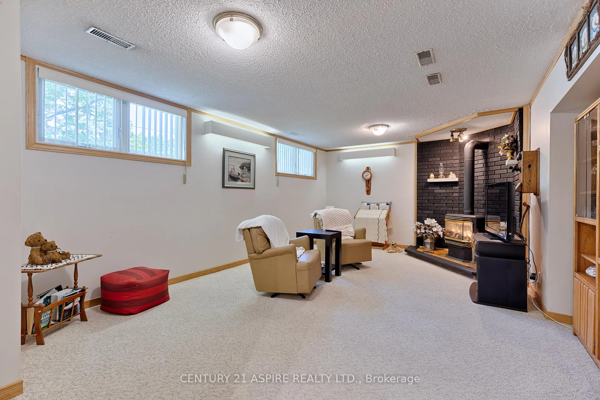 Photo 33 of 2 Doris Street, Petawawa — HOMEH