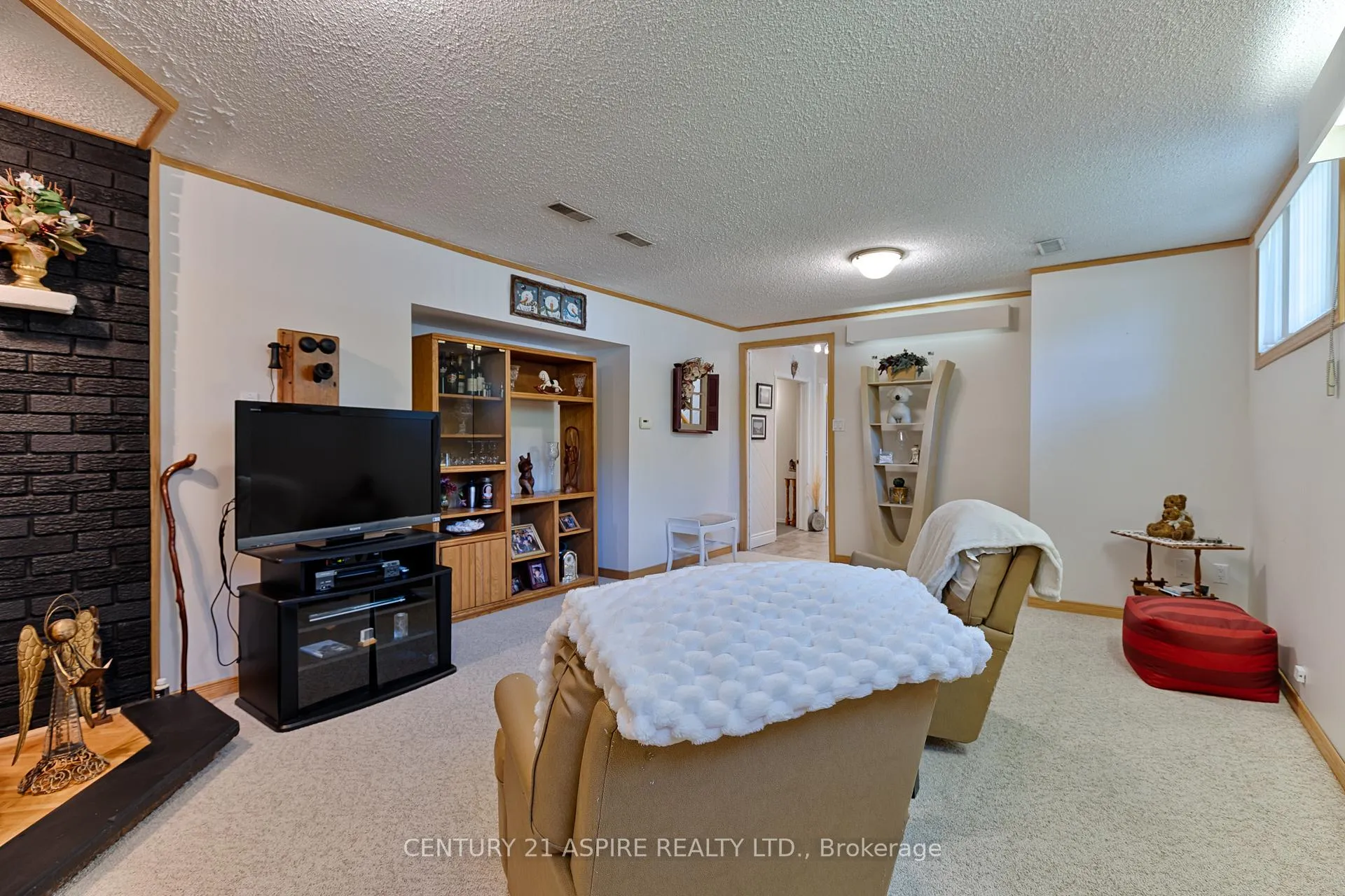 Photo 36 of 2 Doris Street, Petawawa — HOMEH