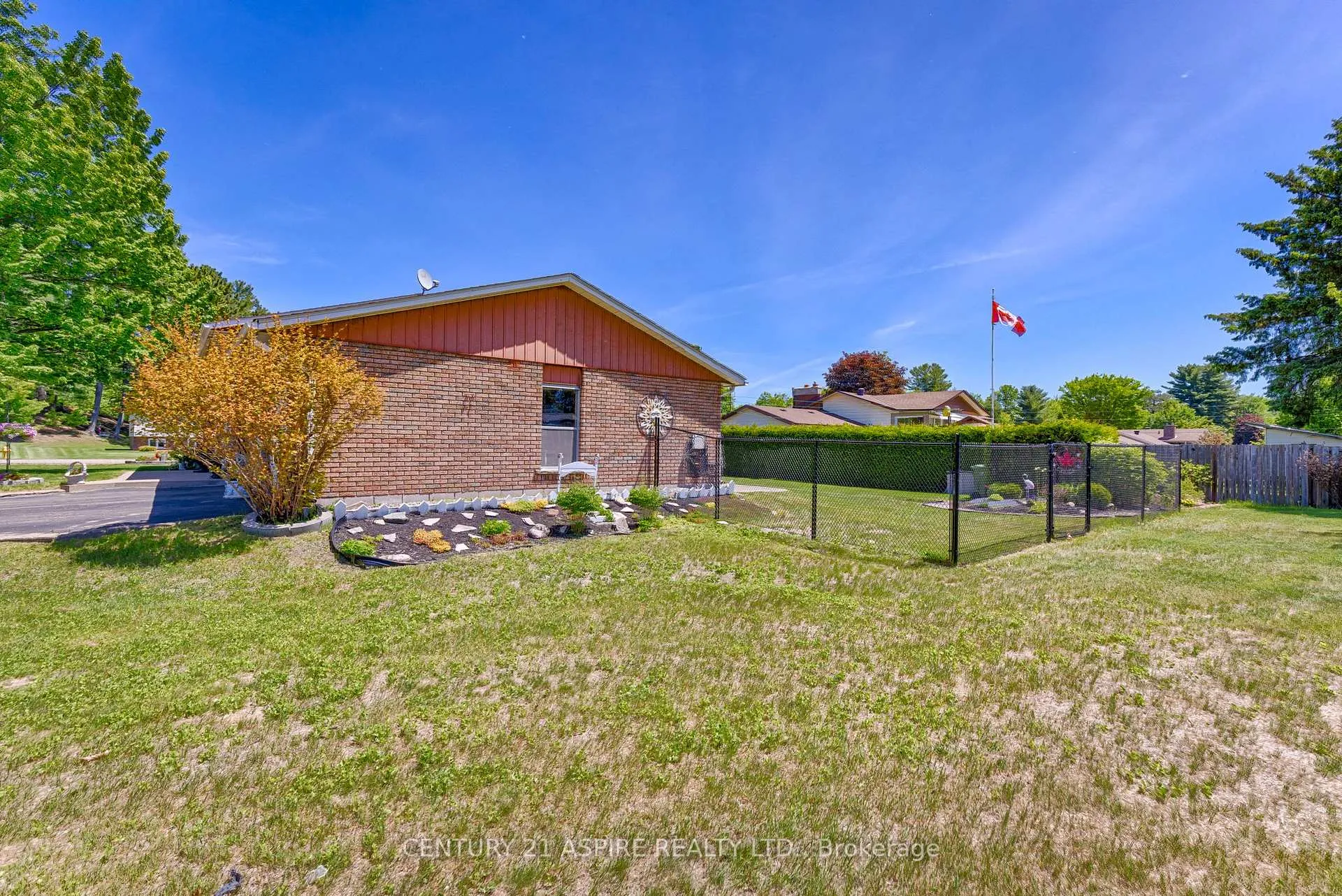 Photo 42 of 2 Doris Street, Petawawa — HOMEH