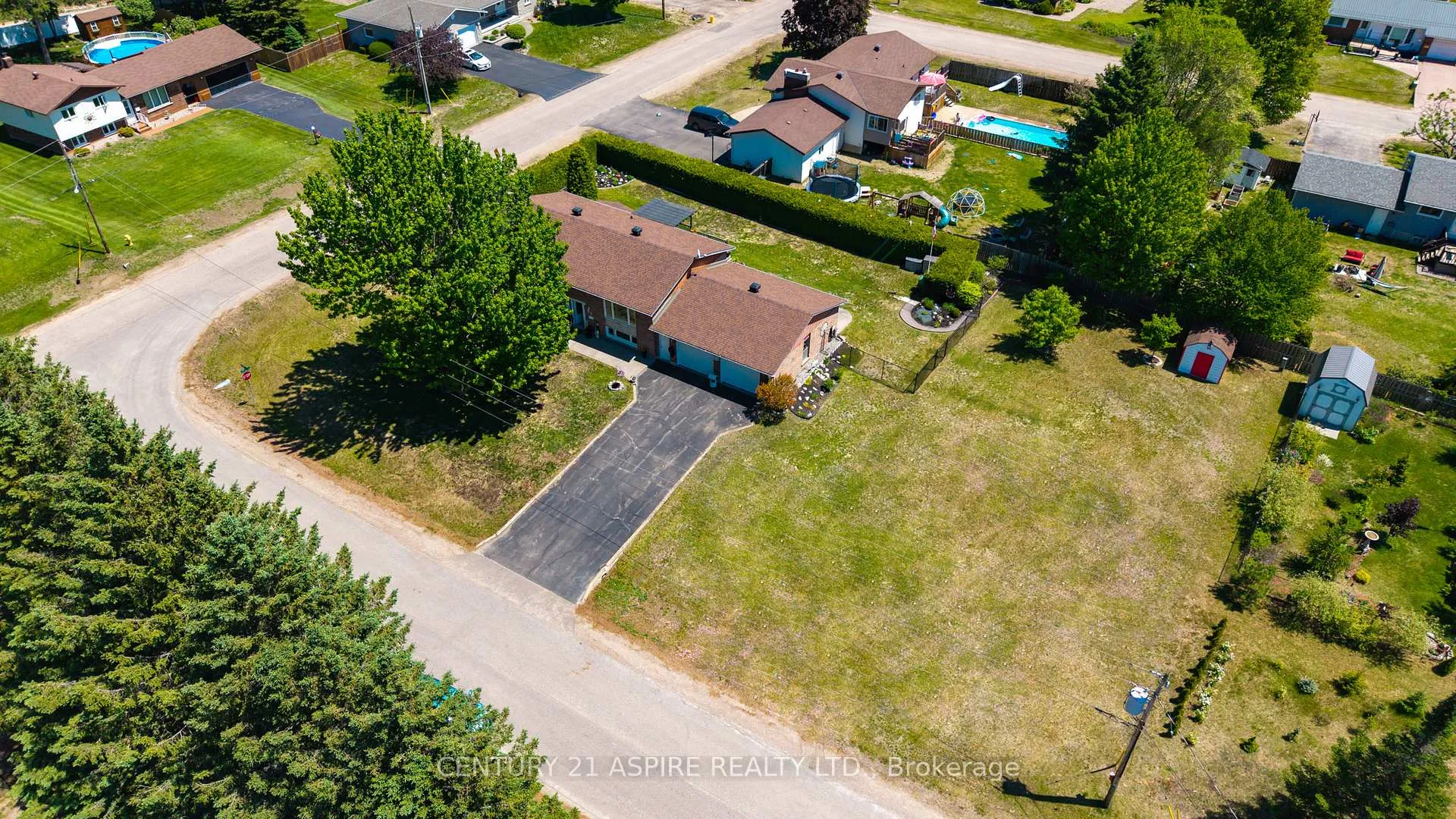 Photo 49 of 2 Doris Street, Petawawa — HOMEH