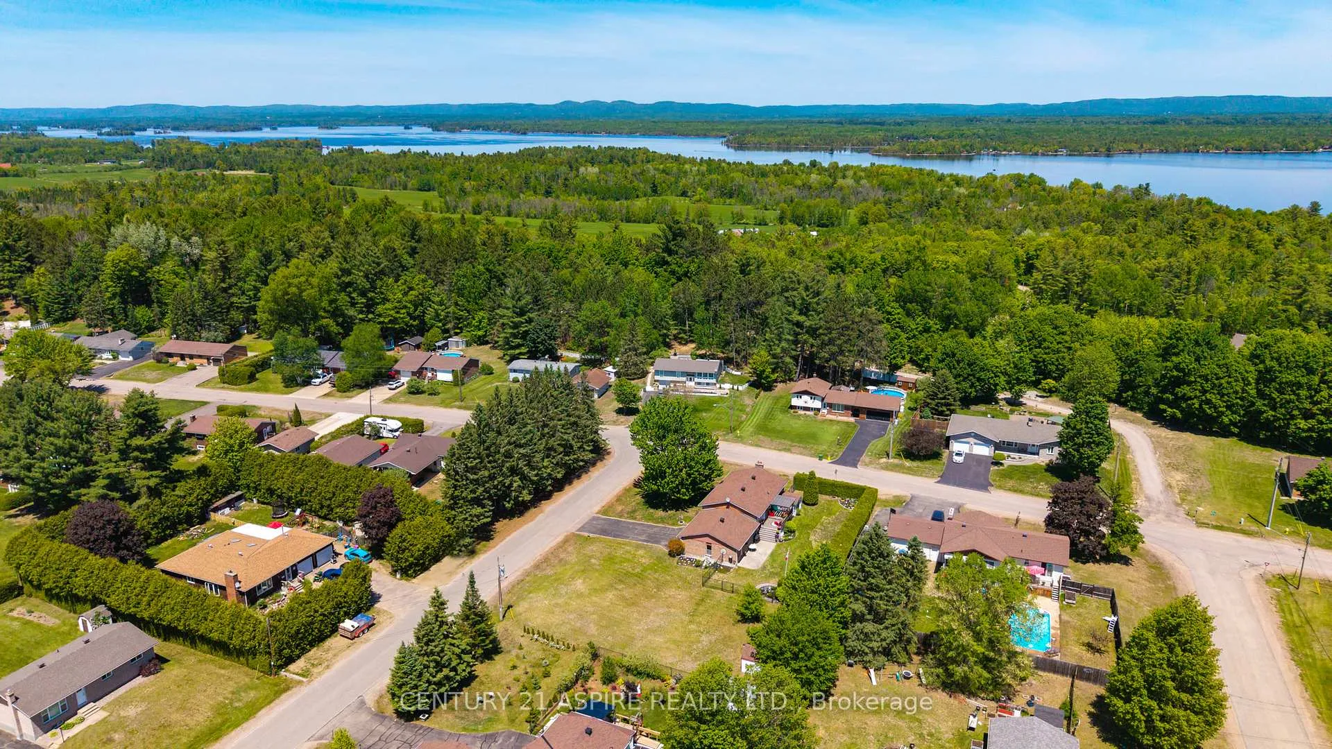 Photo 52 of 2 Doris Street, Petawawa — HOMEH