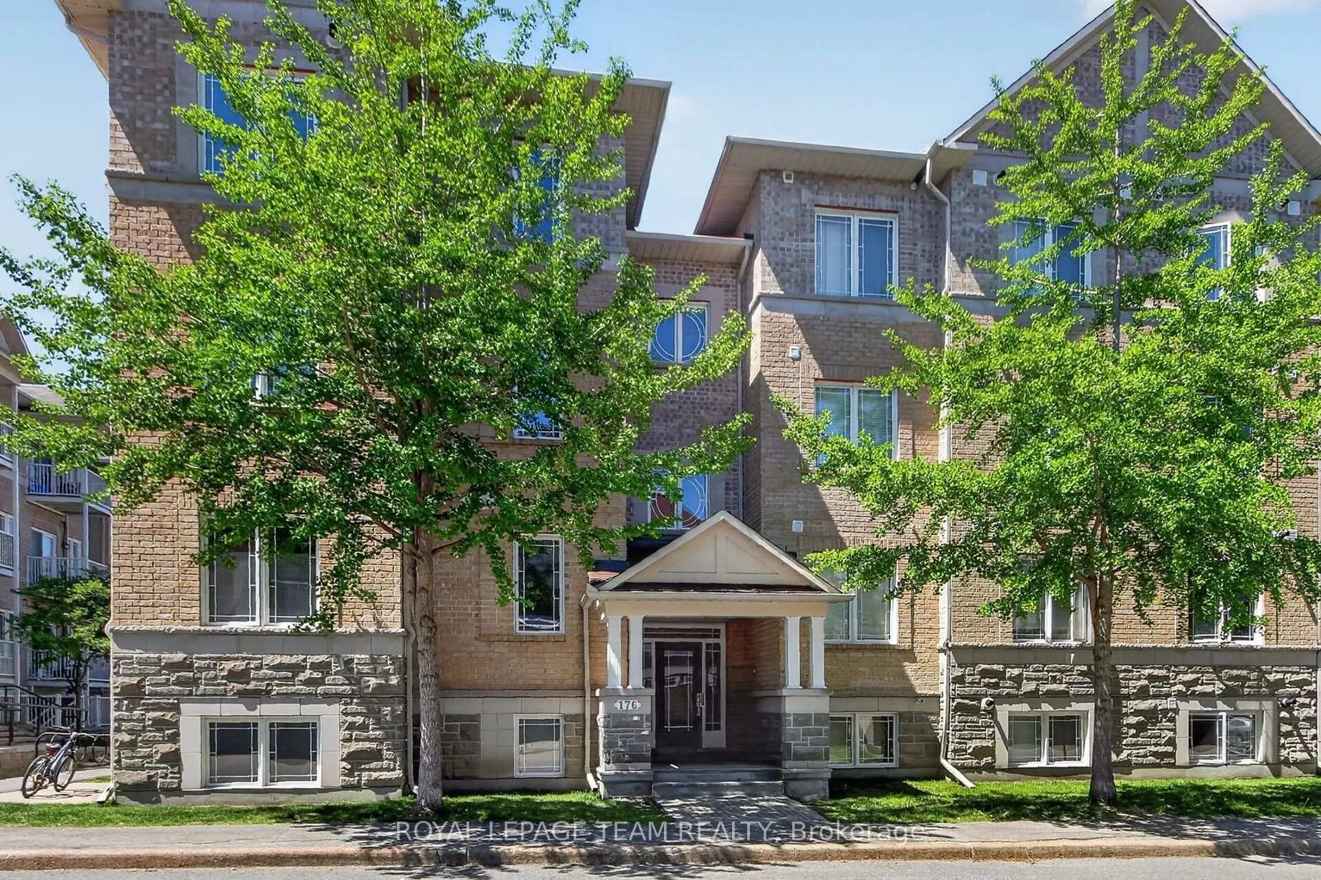 Photo 1 of Unit 7, 176 Paseo Private, Ottawa, Centrepointe — HOMEH