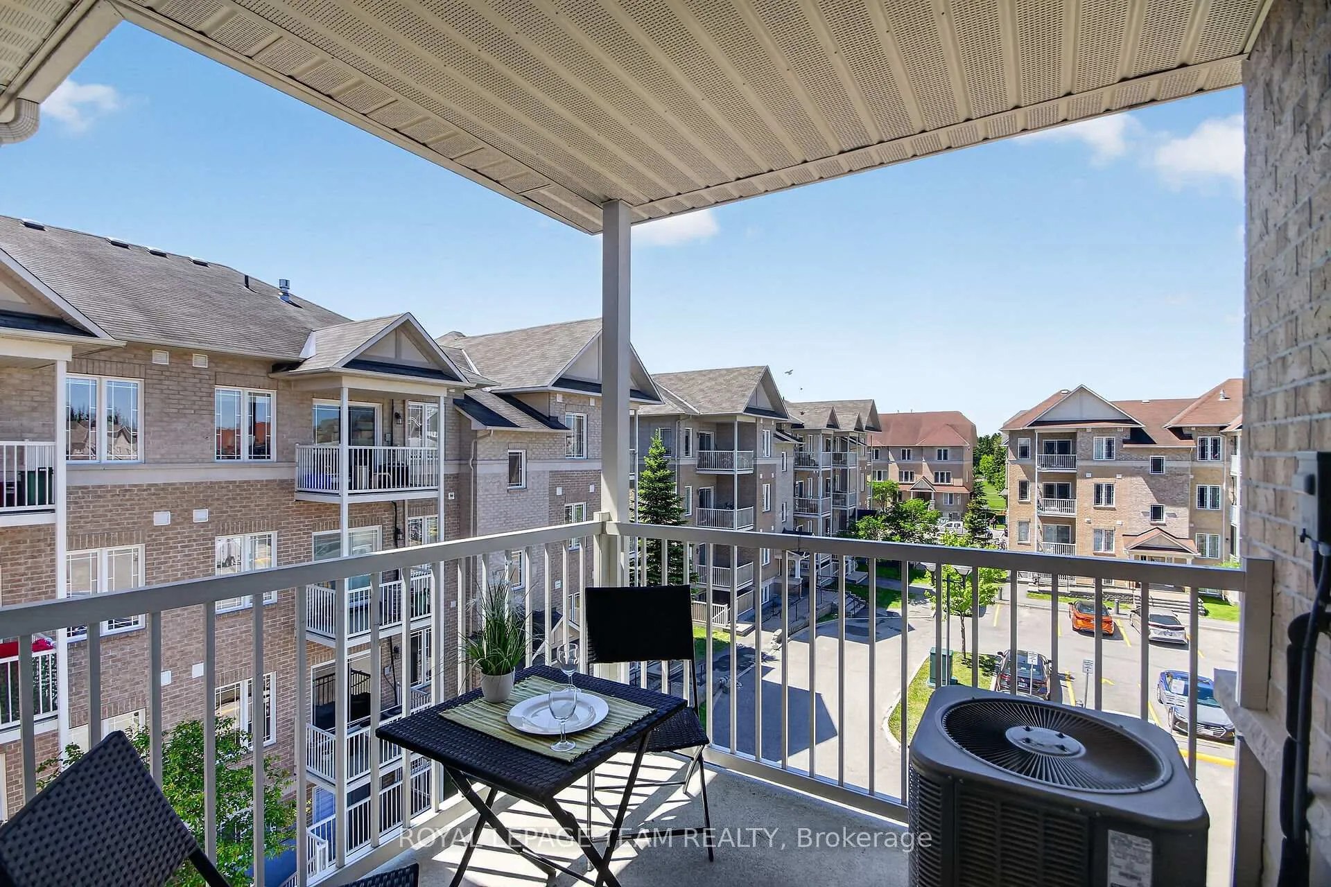 Photo 5 of Unit 7, 176 Paseo Private, Ottawa, Centrepointe — HOMEH