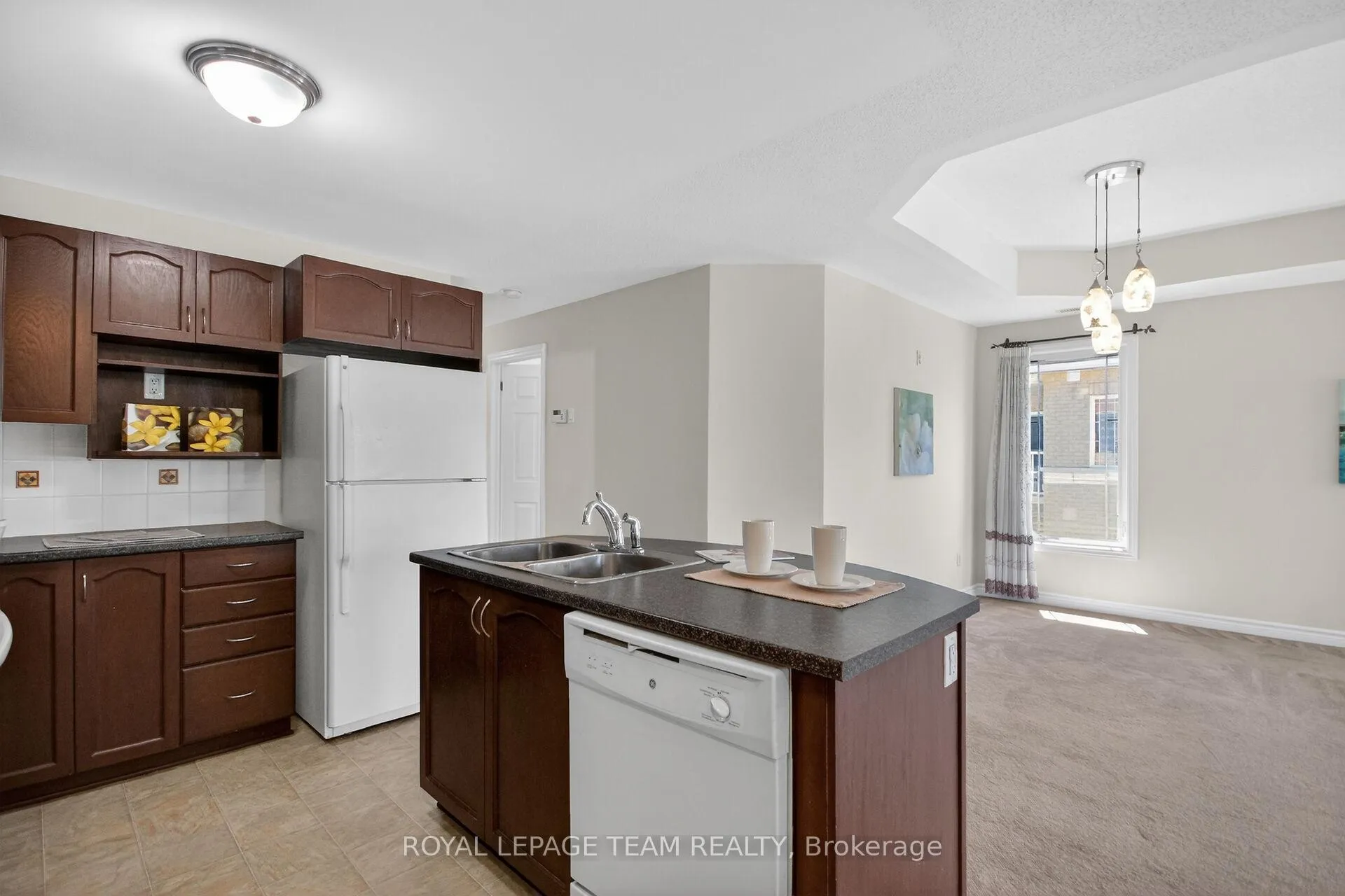 Photo 19 of Unit 7, 176 Paseo Private, Ottawa, Centrepointe — HOMEH