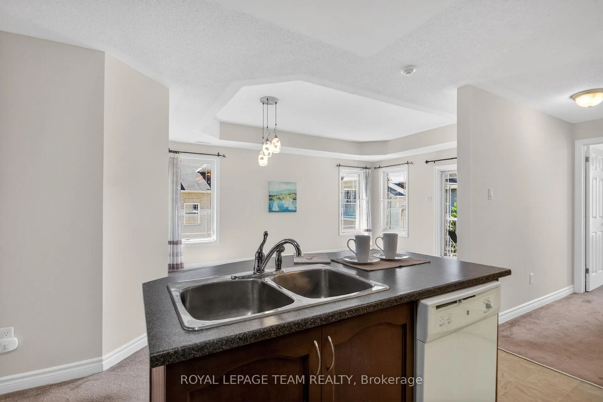 Photo 23 of Unit 7, 176 Paseo Private, Ottawa, Centrepointe — HOMEH