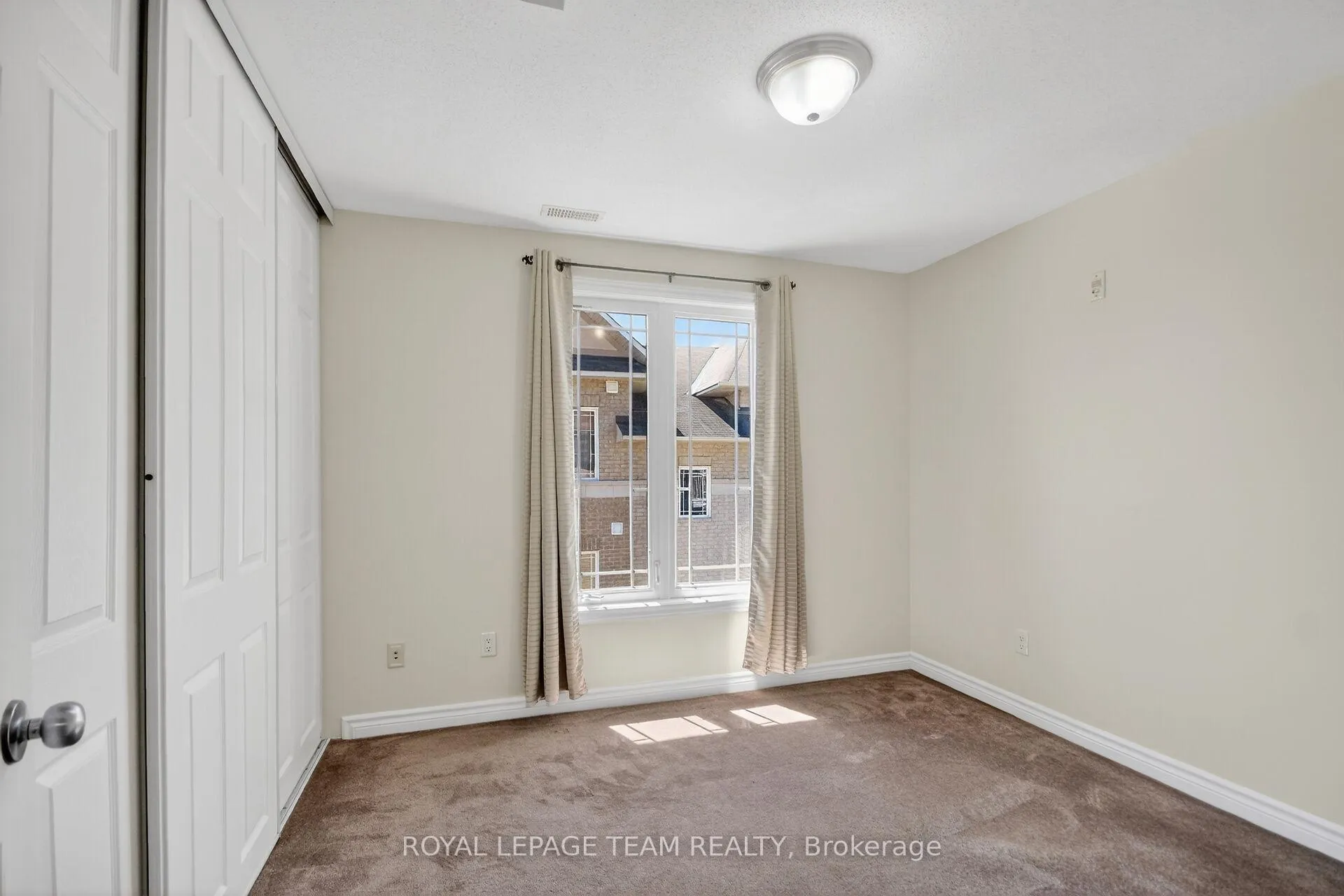 Photo 29 of Unit 7, 176 Paseo Private, Ottawa, Centrepointe — HOMEH