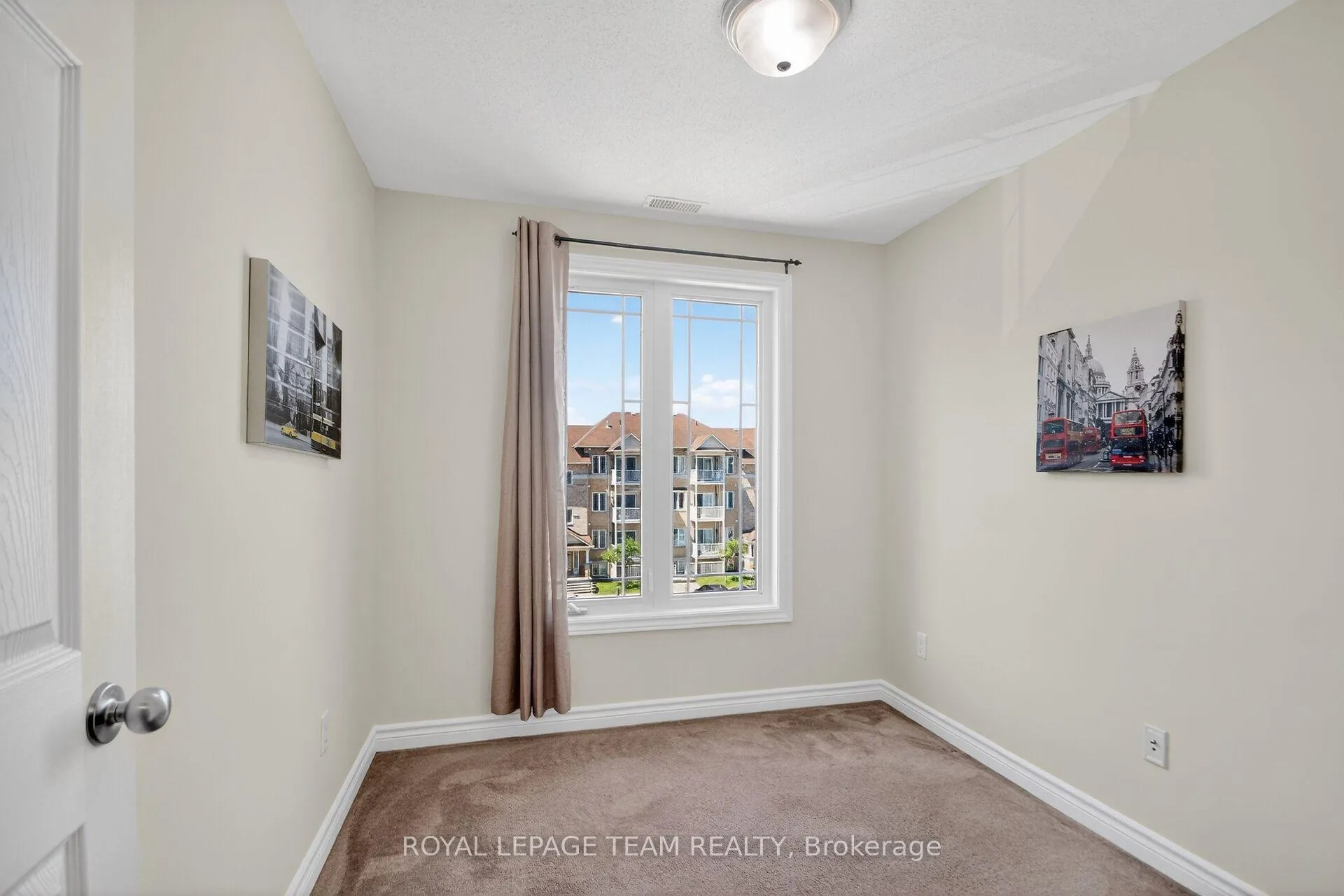 Photo 32 of Unit 7, 176 Paseo Private, Ottawa, Centrepointe — HOMEH