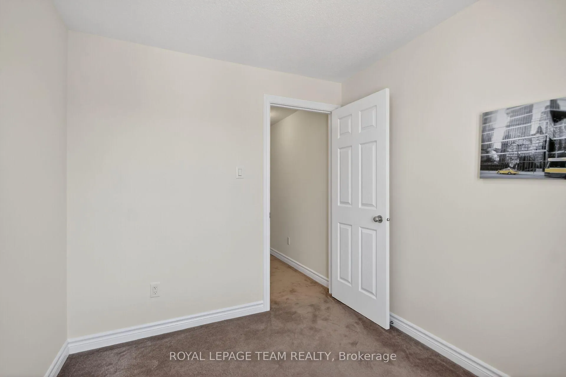 Photo 34 of Unit 7, 176 Paseo Private, Ottawa, Centrepointe — HOMEH