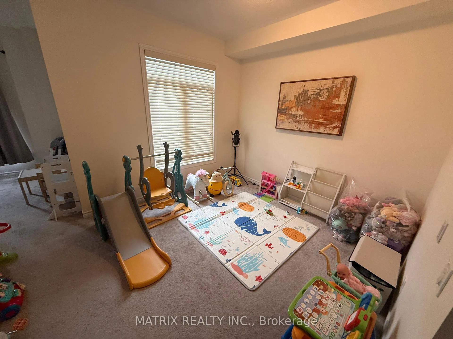 Photo 4 of 1751 Magenta Road, Pickering, Brock Ridge — HOMEH