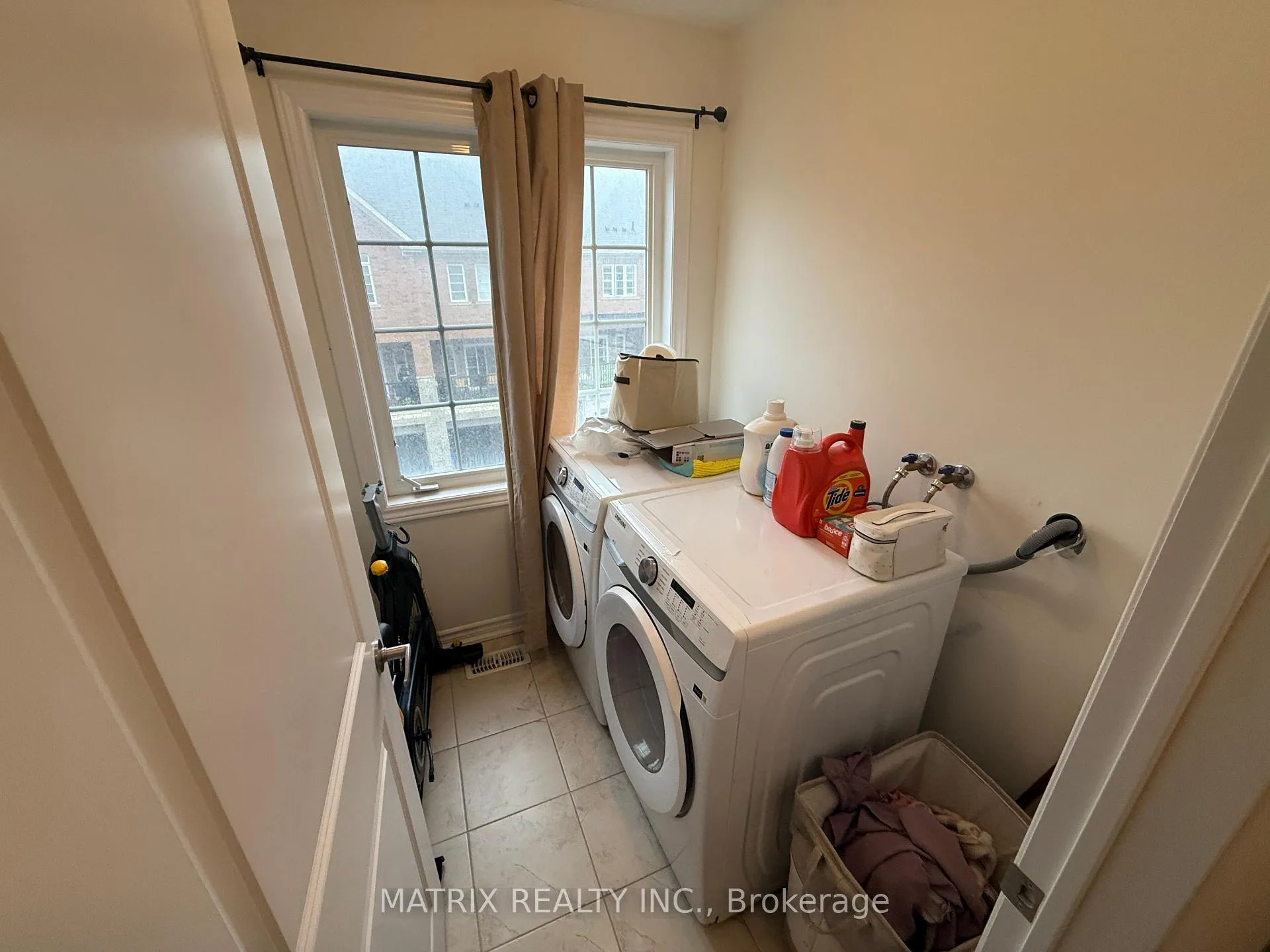Photo 12 of 1751 Magenta Road, Pickering, Brock Ridge — HOMEH