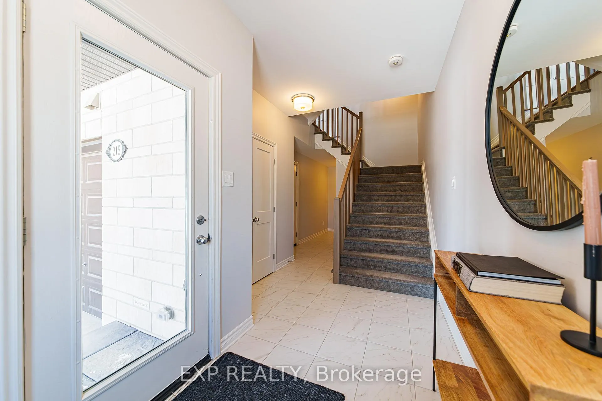 Photo 3 of 215 Pastel Way, Ottawa, Barrhaven - Half Moon Bay — HOMEH