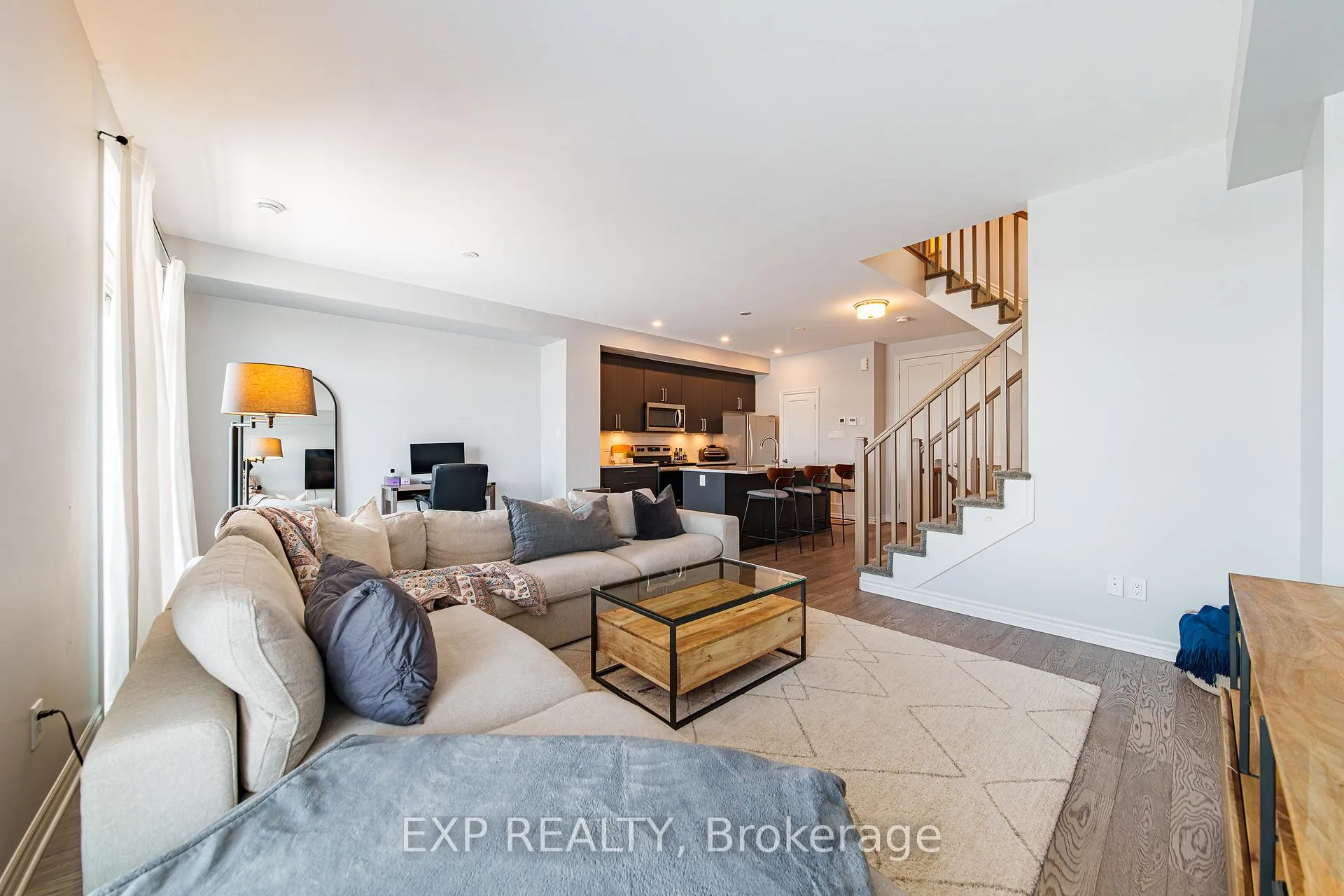 Photo 4 of 215 Pastel Way, Ottawa, Barrhaven - Half Moon Bay — HOMEH