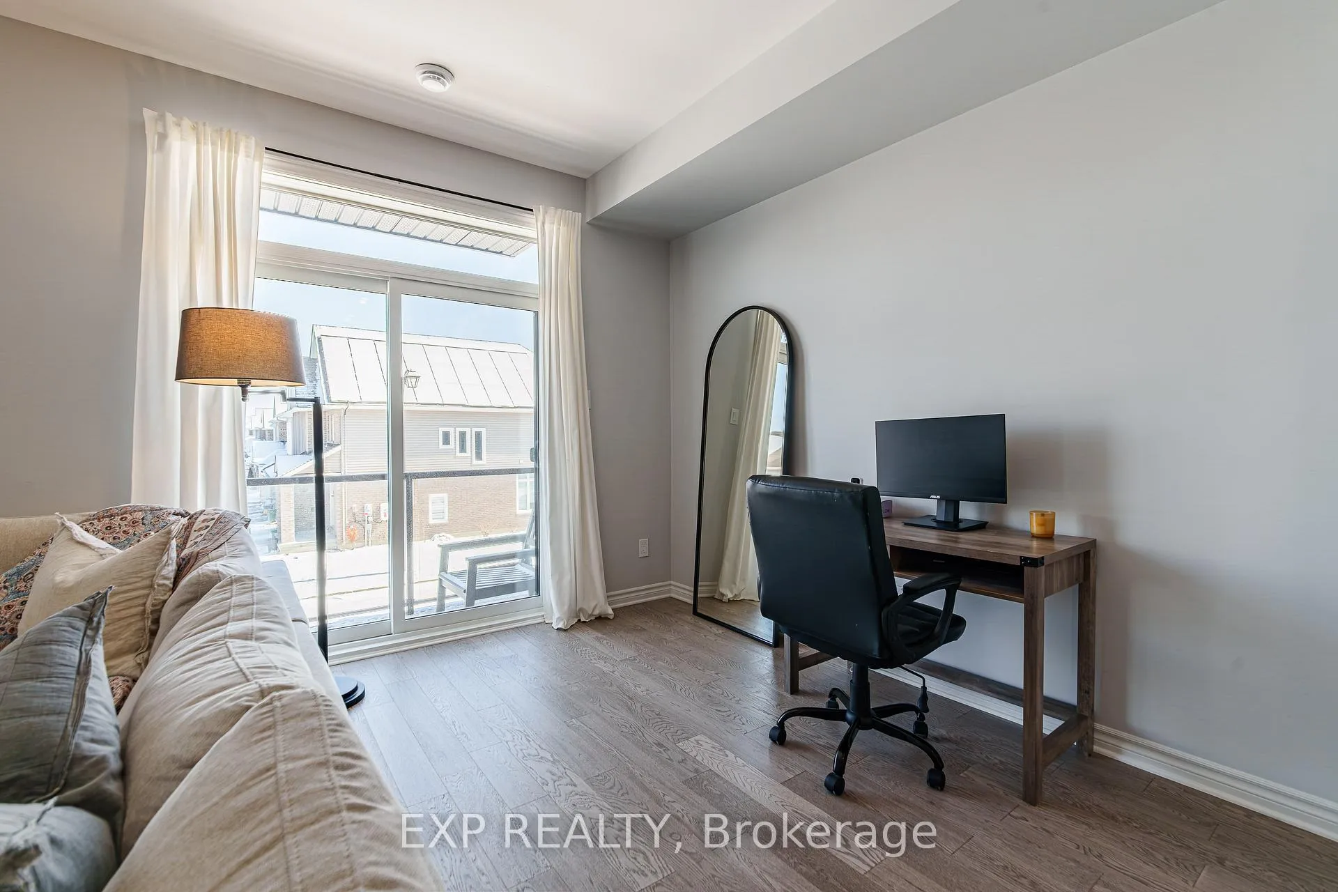 Photo 8 of 215 Pastel Way, Ottawa, Barrhaven - Half Moon Bay — HOMEH