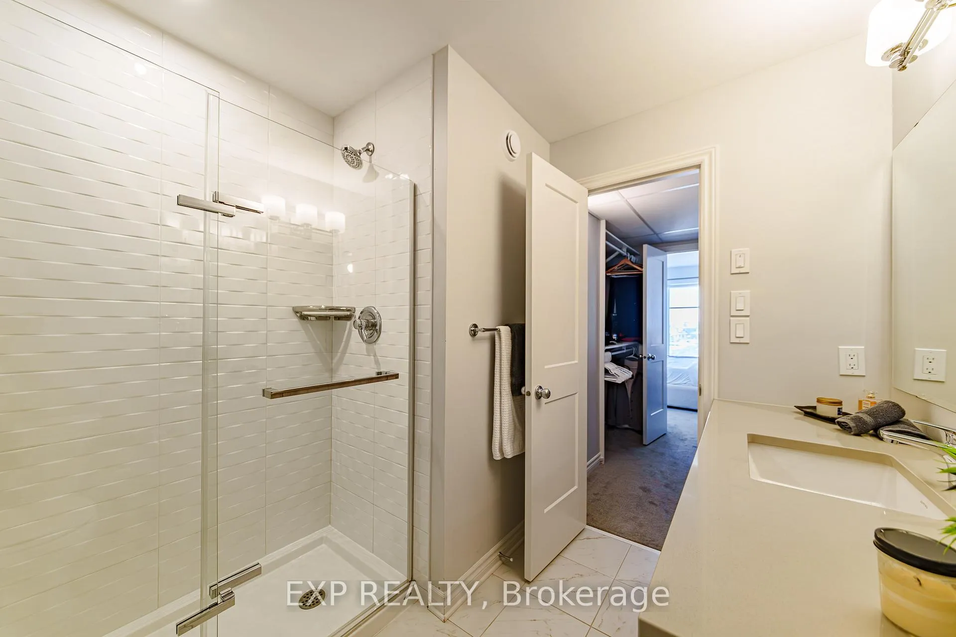 Photo 15 of 215 Pastel Way, Ottawa, Barrhaven - Half Moon Bay — HOMEH